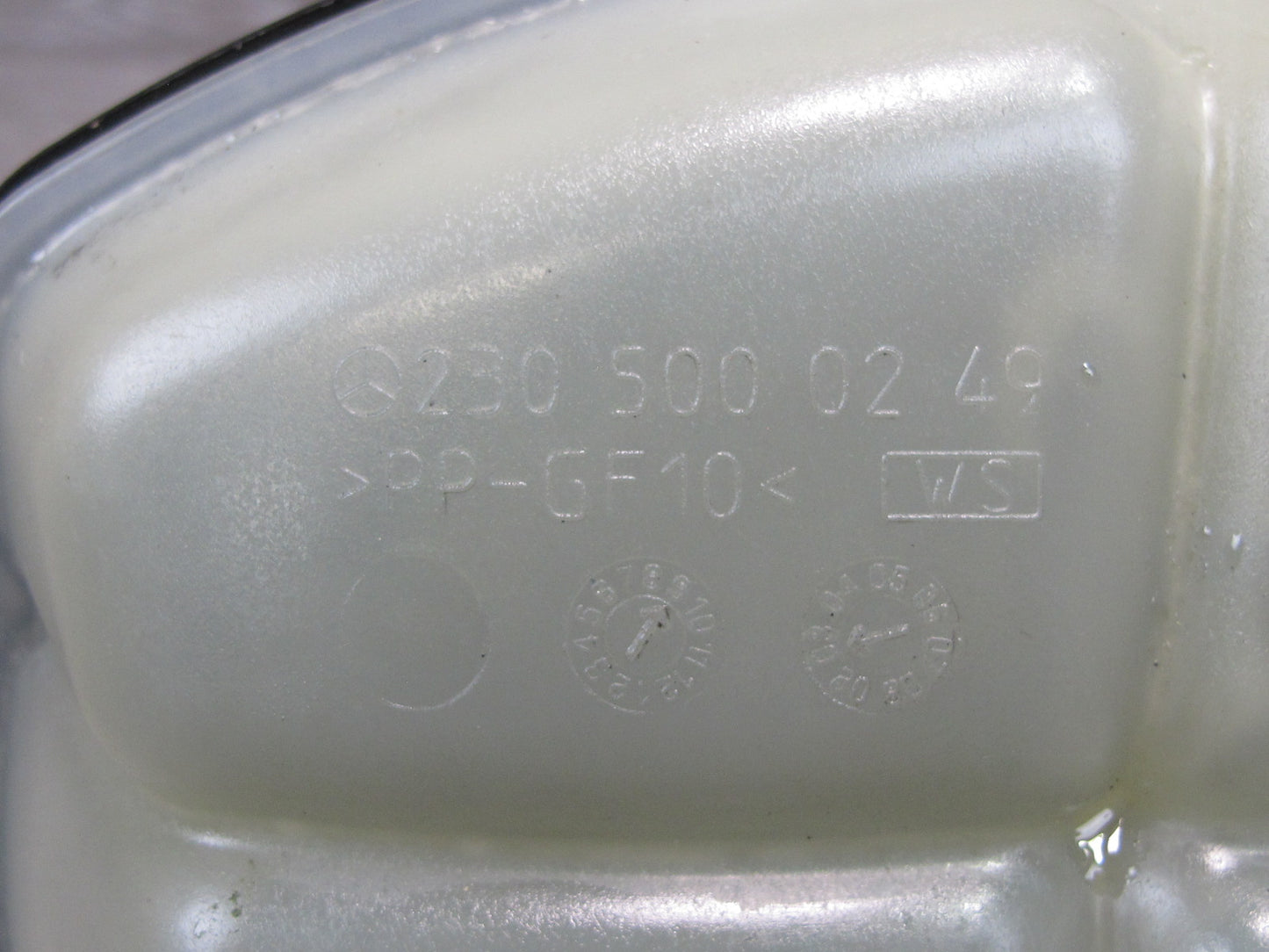 03-12 Mercedes R230 Sl-class Engine Coolant Expansion Overflow Reservoir OEM