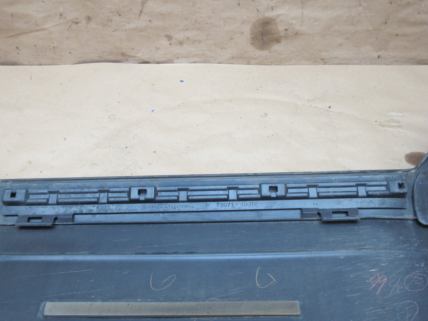 2003-2009 Lexus UZJ120L GX470 Rear Right Door Trim Cover Molding 75077-60010