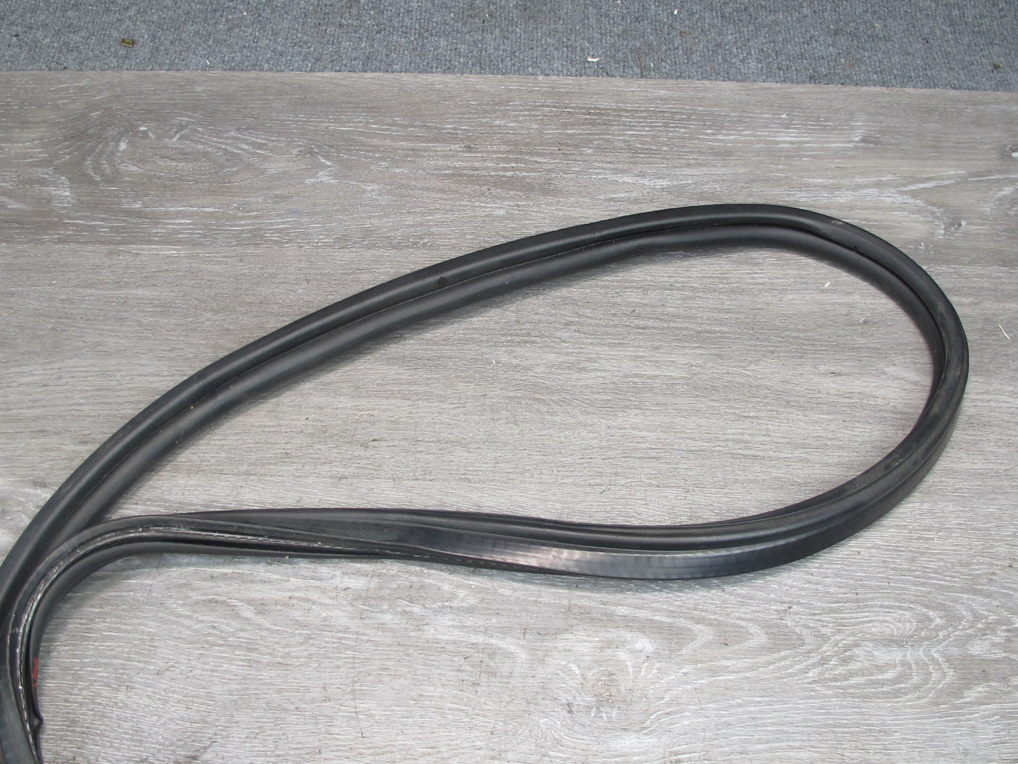 1999-2005 Porsche 911 996 Convertible Rear Trunk Weatherstrip Rubber Seal
