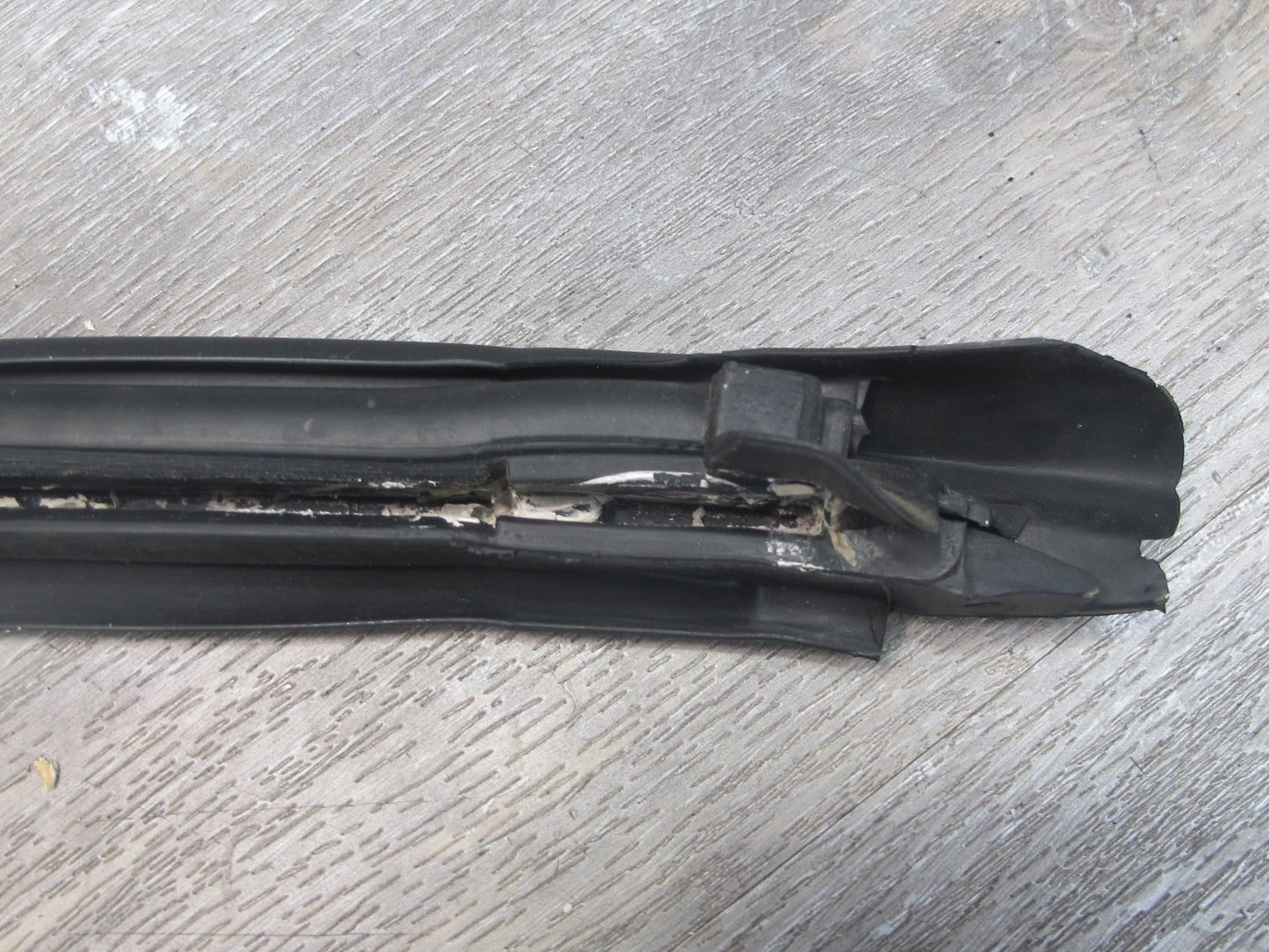 1999-2005 Porsche 911 996 Convertble Left Door Weatherstrip Rubber Seal