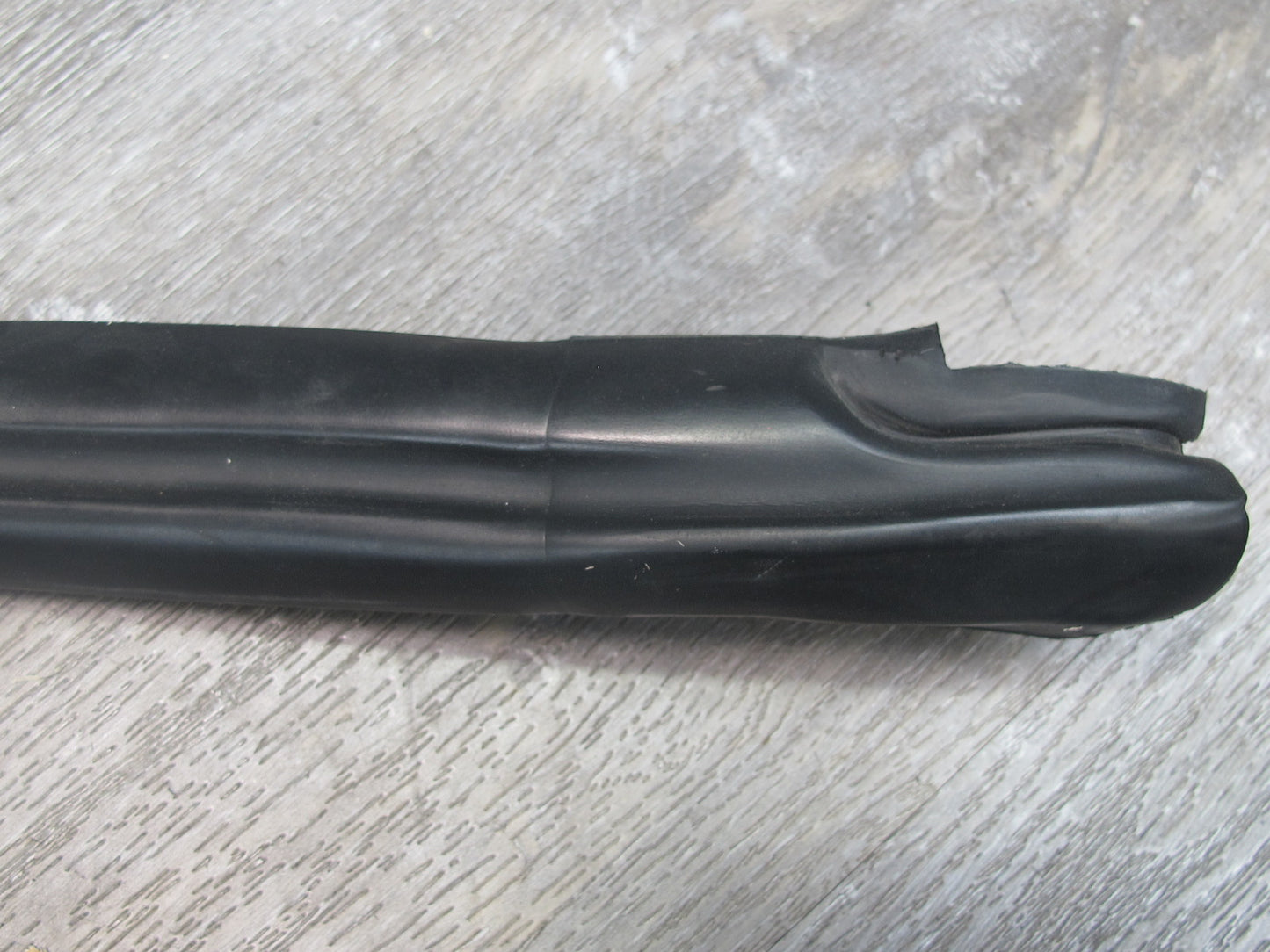 1999-2005 Porsche 911 996 Convertble Left Door Weatherstrip Rubber Seal