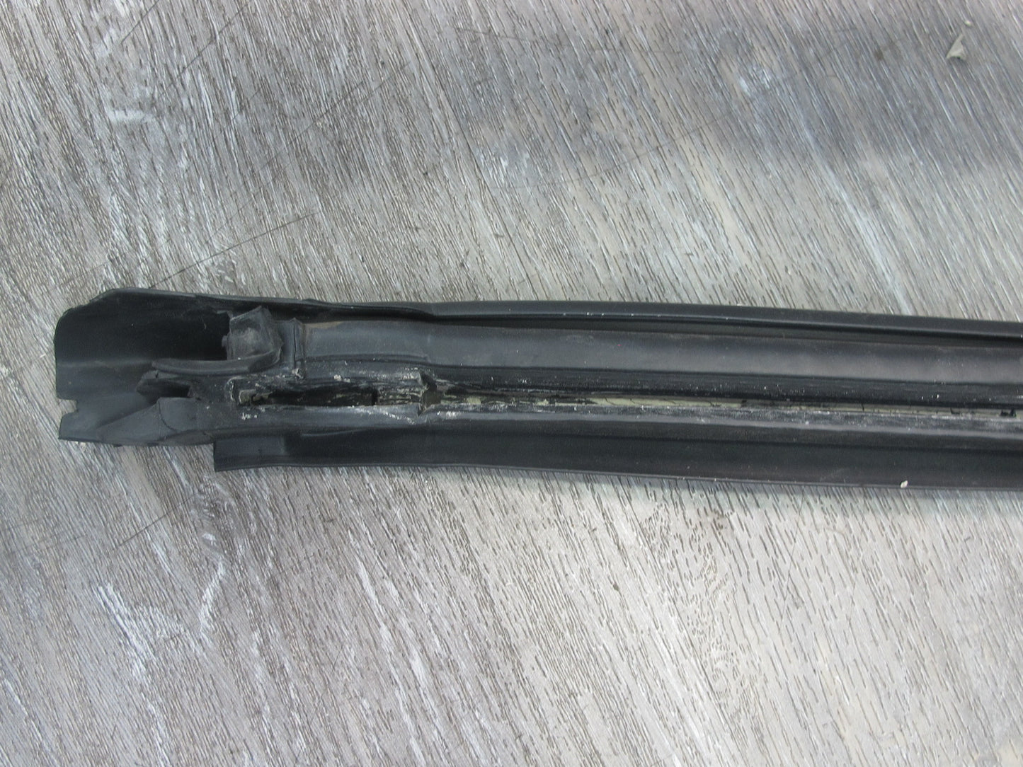 1999-2005 Porsche 911 996 Convertible Right Door Weatherstrip Rubber Seal