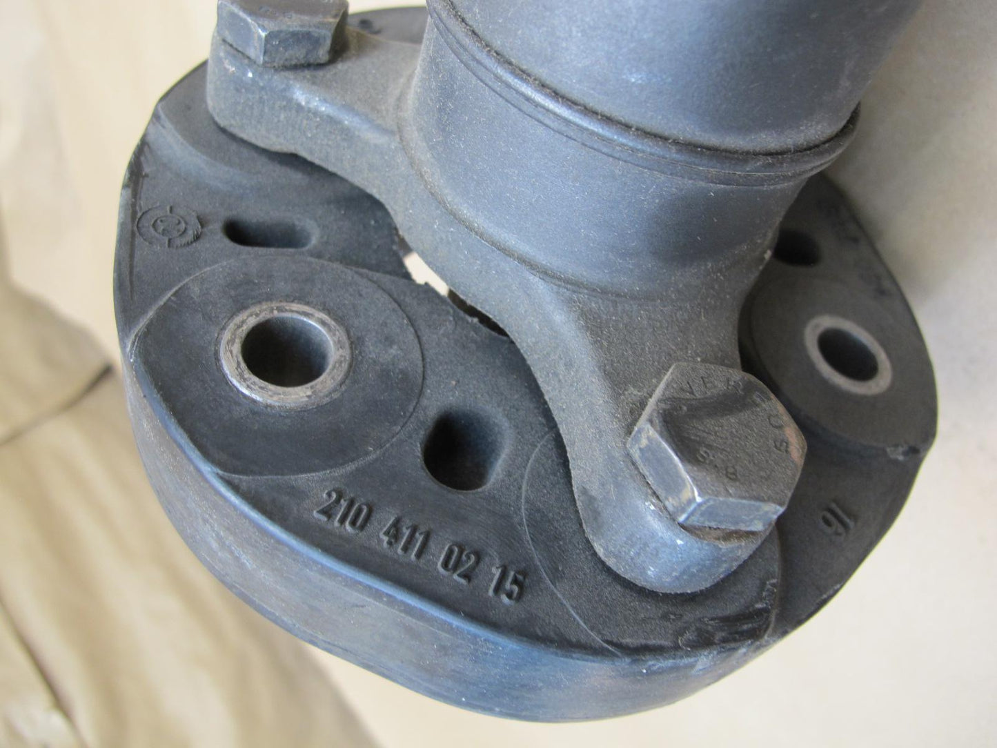 96-98 Mercedes R129 SL500 A/T Rear Drive Shaft Driveshaft OEM