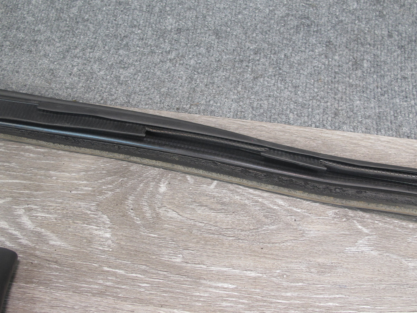 10-15 Lexus IS350 Convertible Windshield Weatherstrip Rubber Seal Gasket Frame