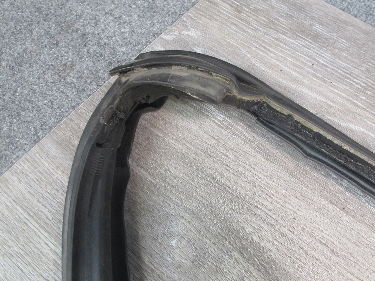 10-15 Lexus IS350 Convertible Windshield Weatherstrip Rubber Seal Gasket Frame