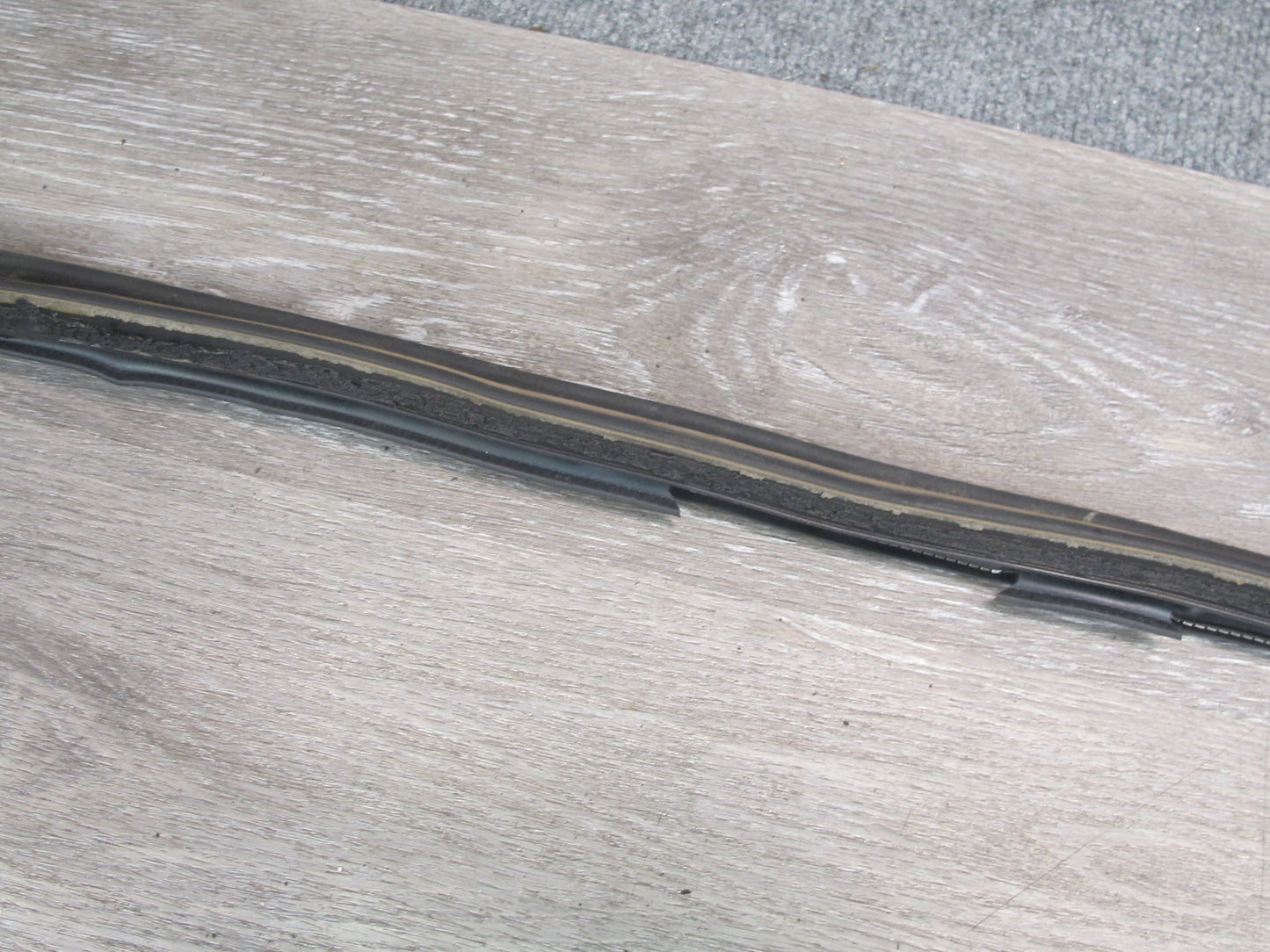 10-15 Lexus IS350 Convertible Windshield Weatherstrip Rubber Seal Gasket Frame