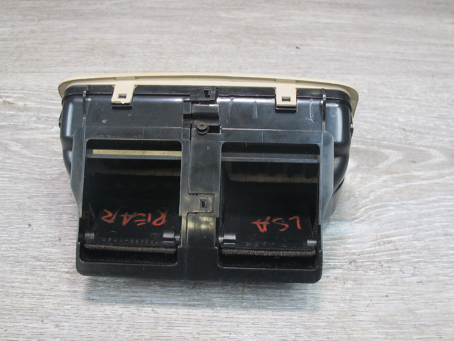 95-97 Lexus UCF20L LS400 Rear Center Console Air Vent 58860-50020 OEM