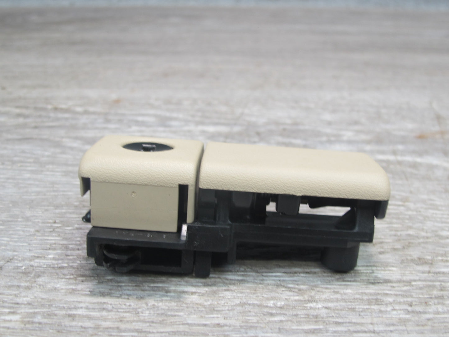 95-00 Lexus UCF20L LS400 Right Lower Glove Box Door Lock Handle Ivory OEM