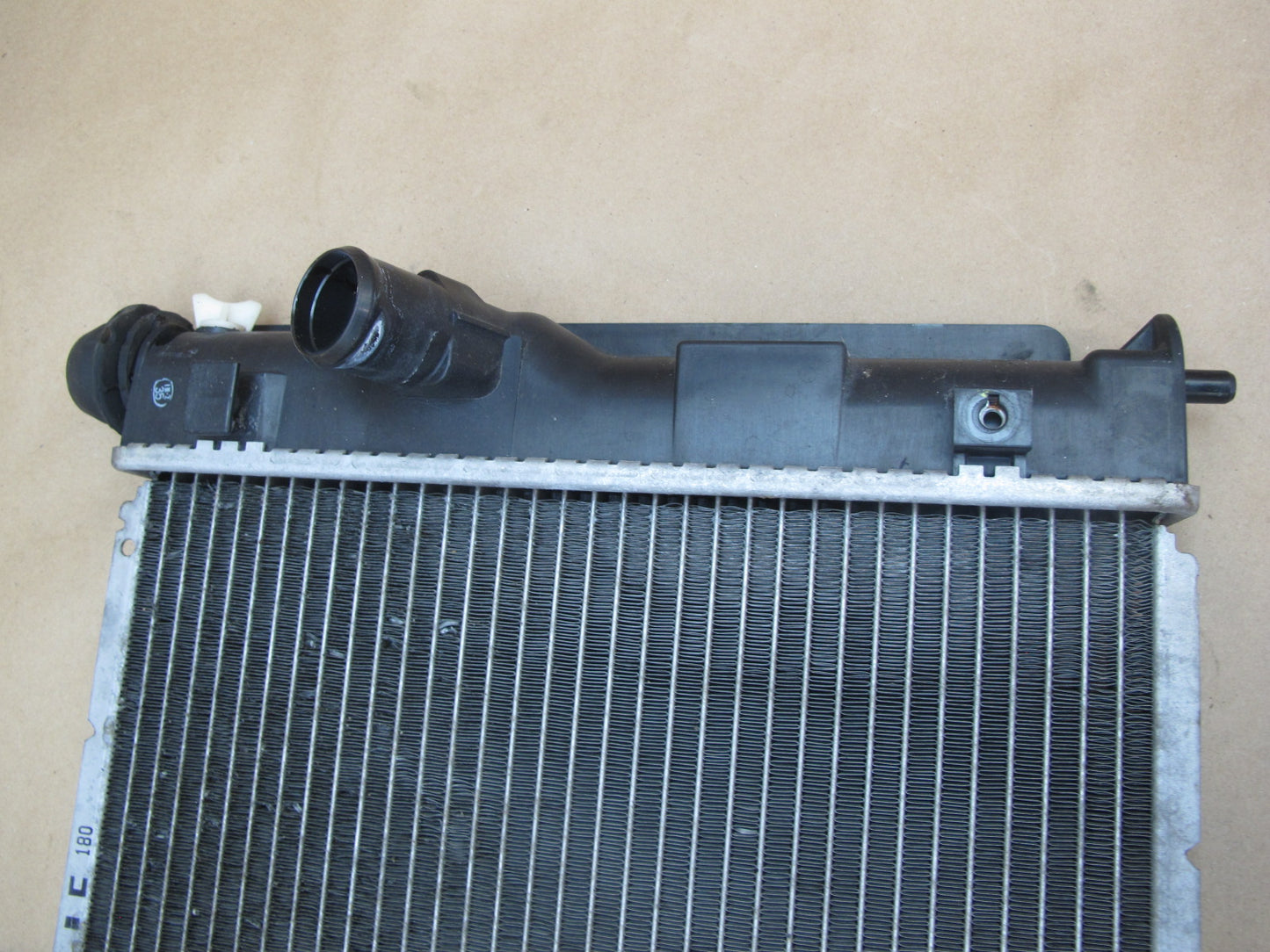 00-05 Toyota MR2 Spyder ZZW30L Engine Cooling Radiator 422132-1802 OEM