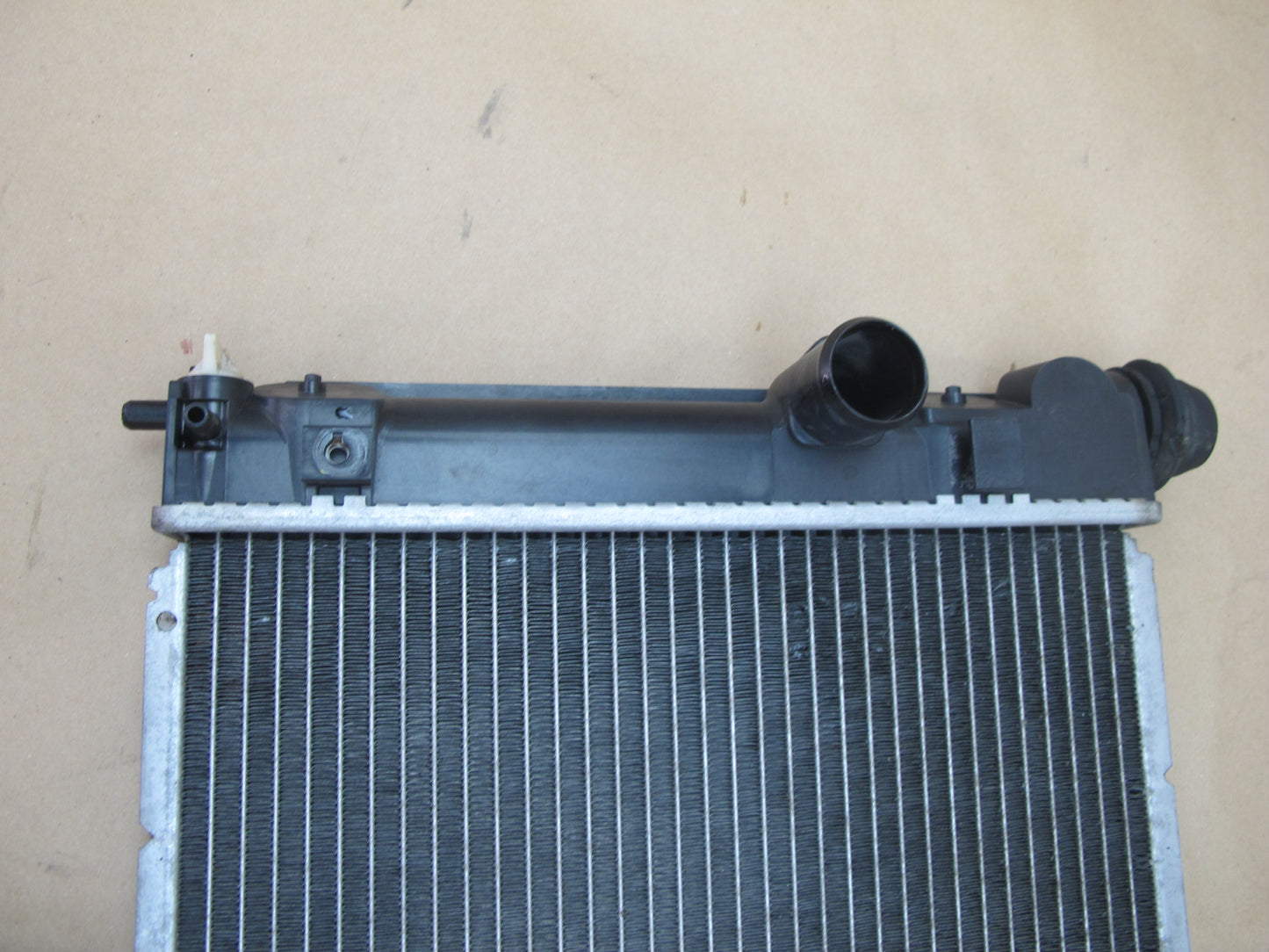00-05 Toyota MR2 Spyder ZZW30L Engine Cooling Radiator 422132-1802 OEM