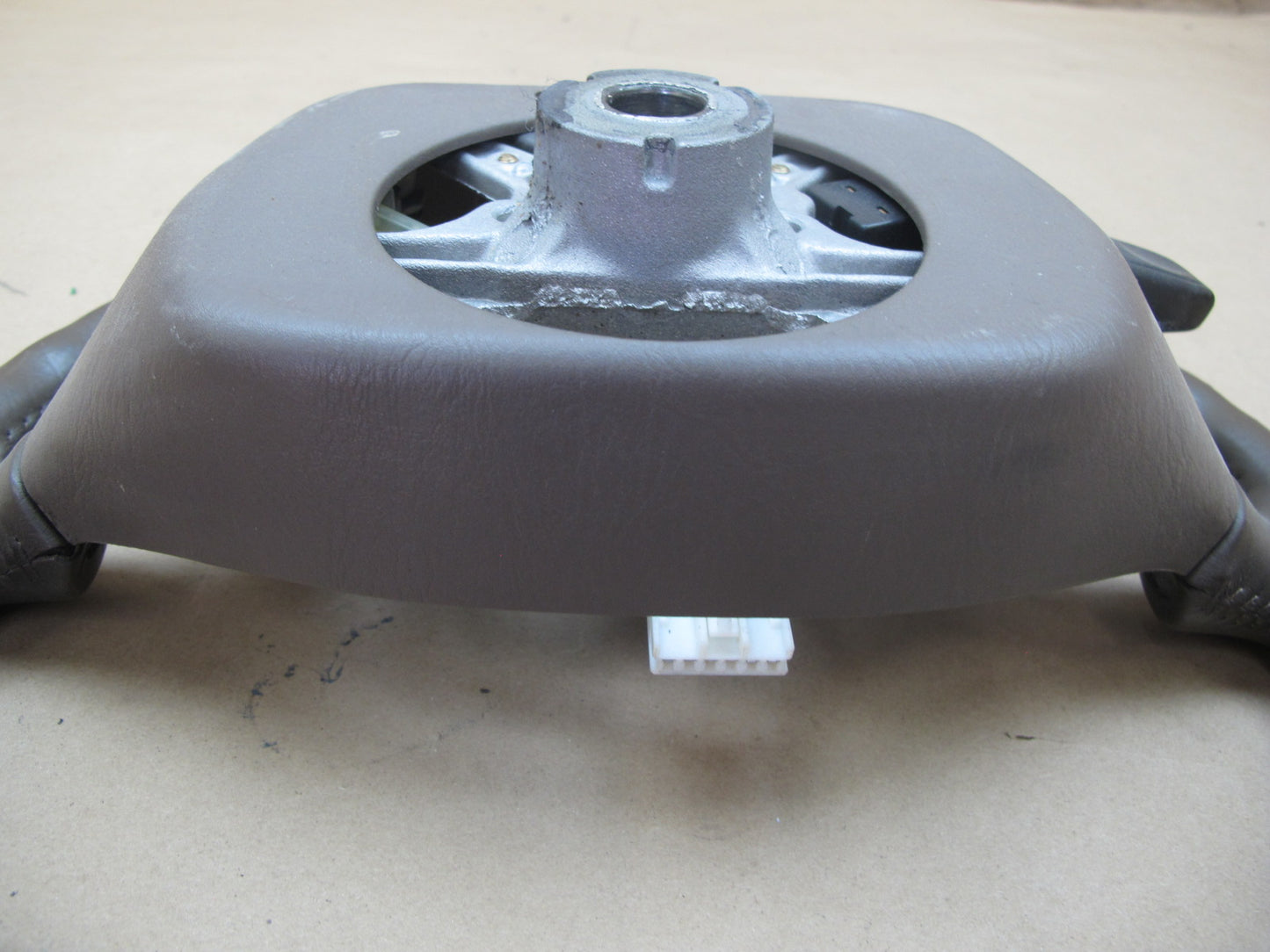 95-97 Lexus UCF20L LS400 Leather Steering w Cruise Switch