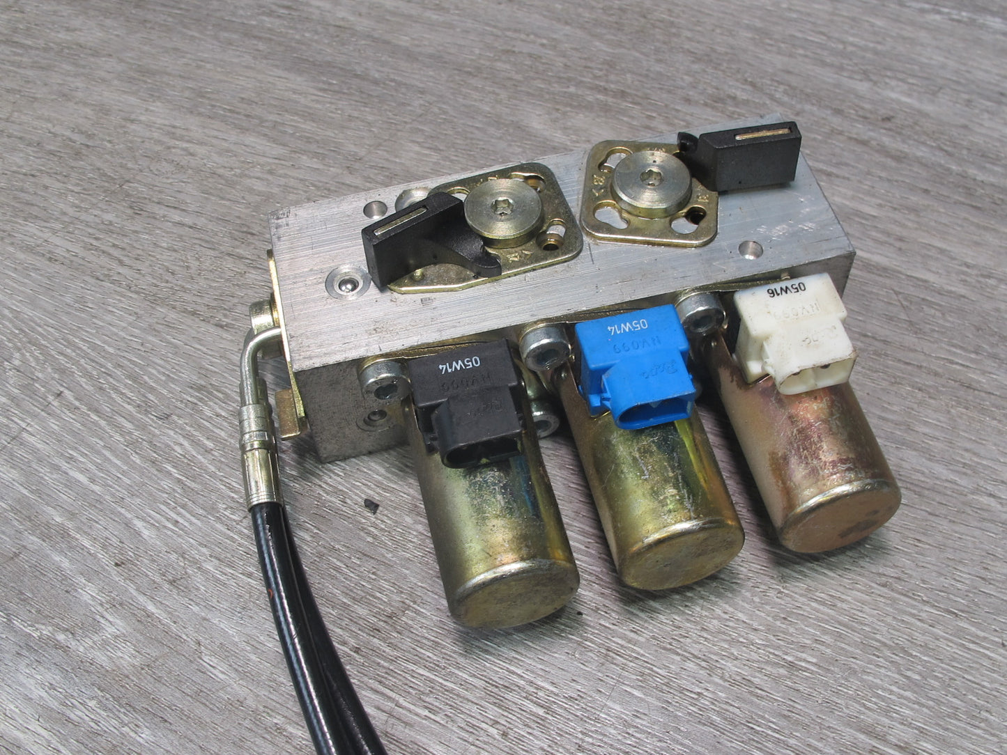 01-06 BMW E46 Convertible TOP Hydraulic Cylinder Pump Valve Block Set OEM