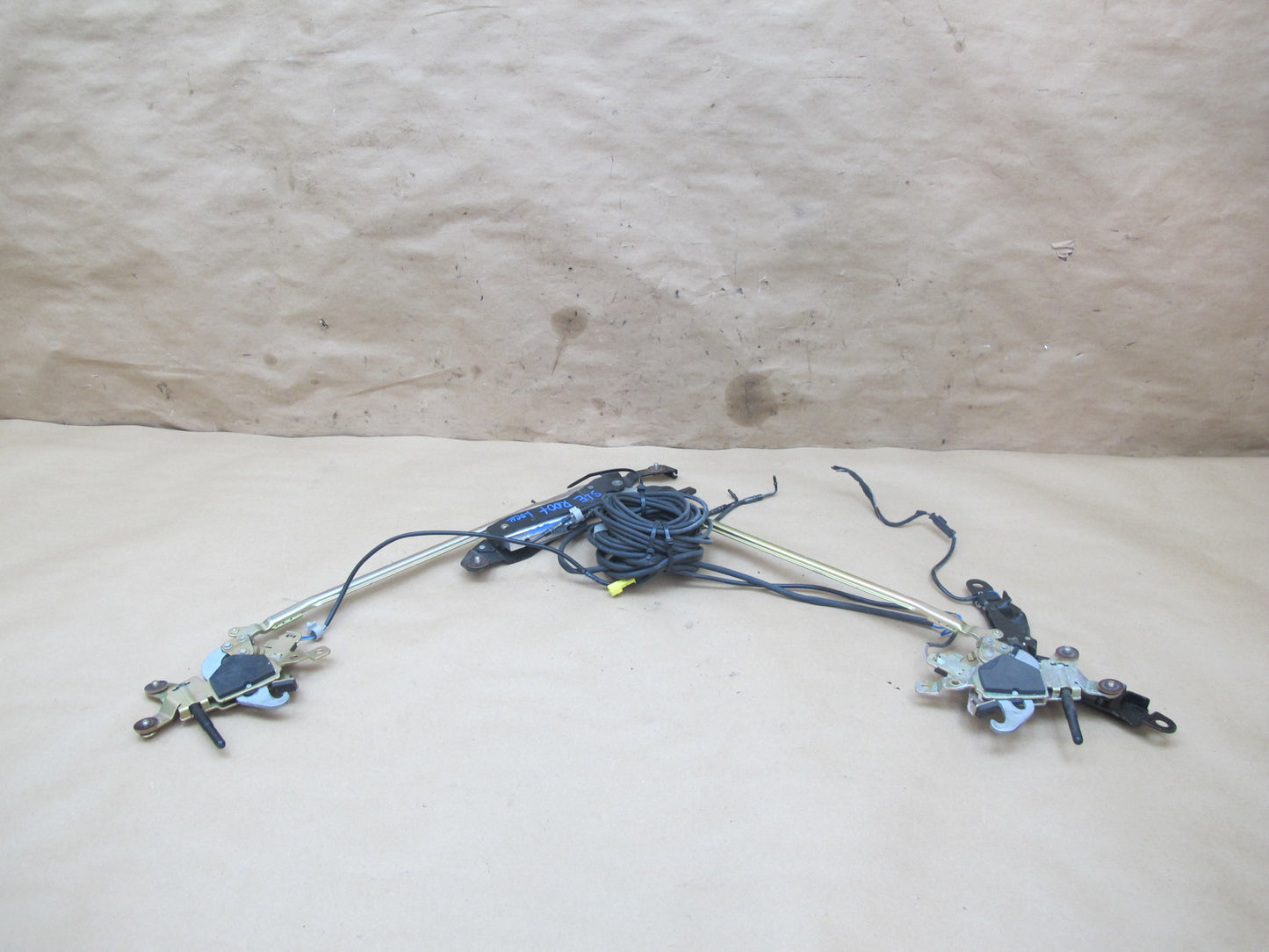 03-12 Mercedes R230 Convertible TOP Roof Lock Latch Assembly OEM