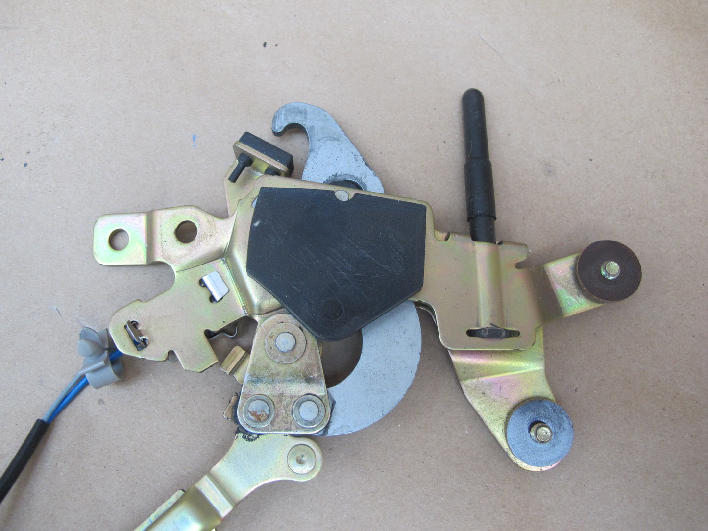 03-12 Mercedes R230 Convertible TOP Roof Lock Latch Assembly OEM