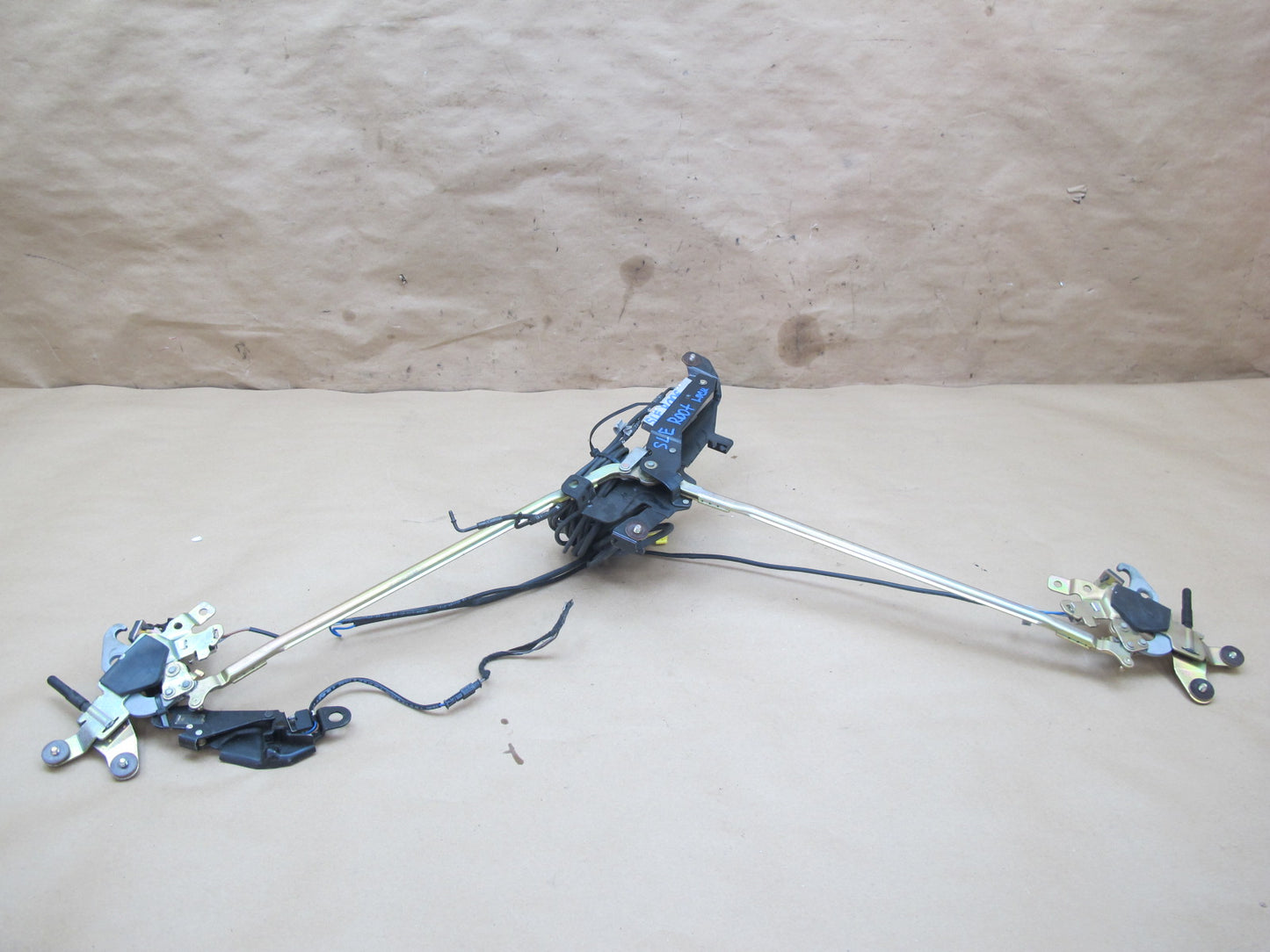 03-12 Mercedes R230 Convertible TOP Roof Lock Latch Assembly OEM