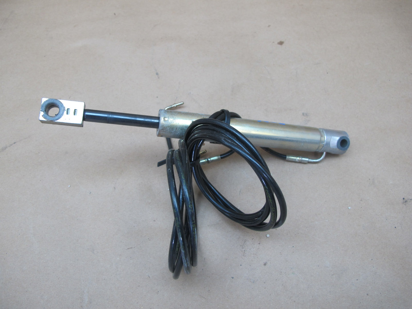 03-12 Mercedes R230 Sl-class Convertible Left Cylinder w Cable OEM