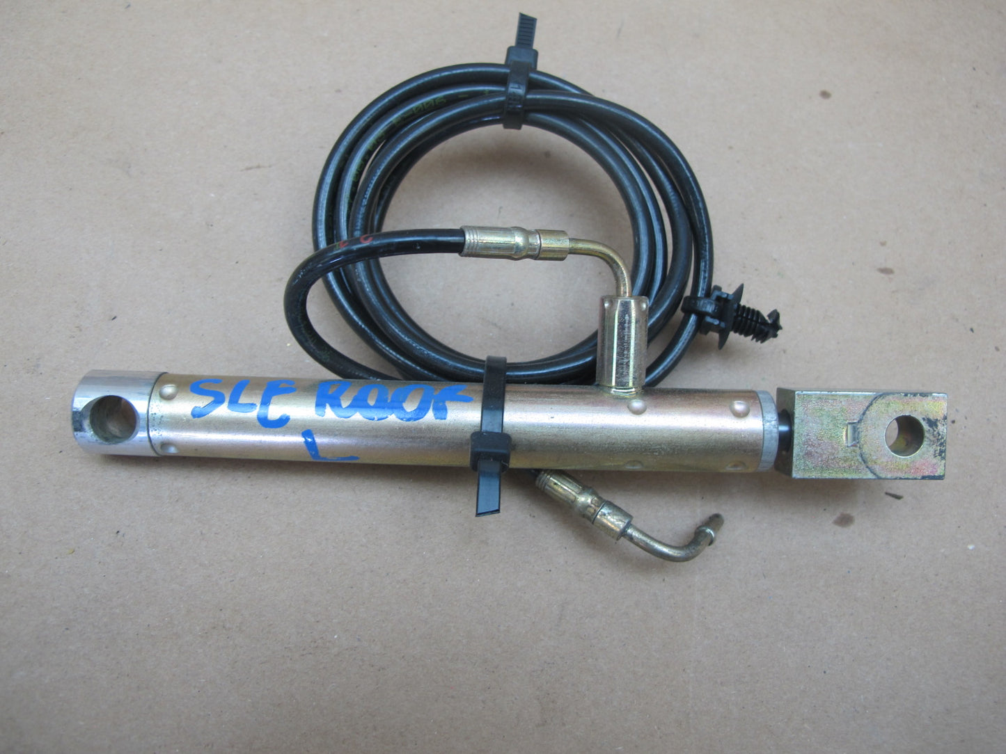 03-12 Mercedes R230 Sl-class Convertible Left Cylinder w Cable OEM
