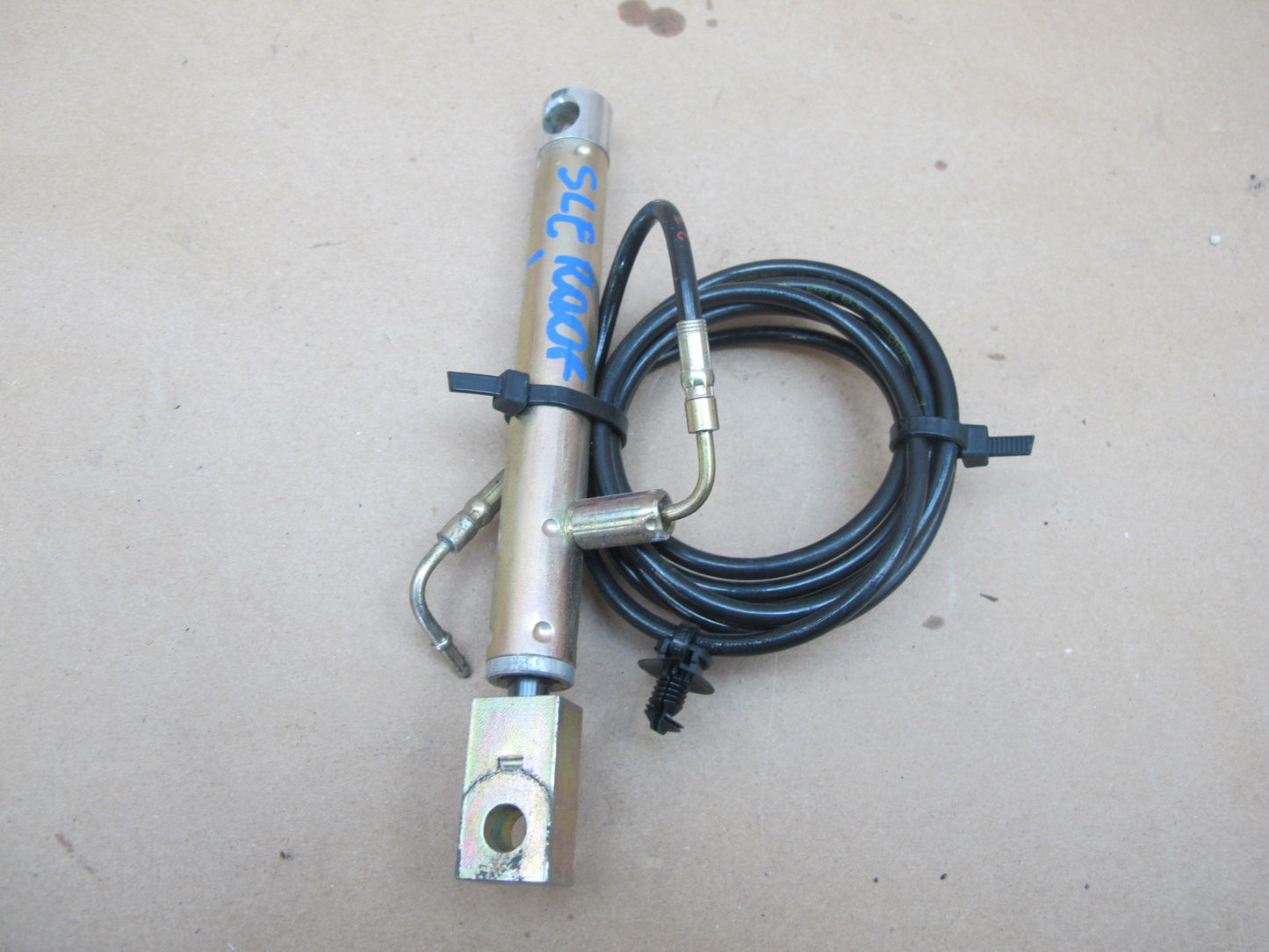 03-12 Mercedes R230 Sl-class Convertible Left Cylinder w Cable OEM