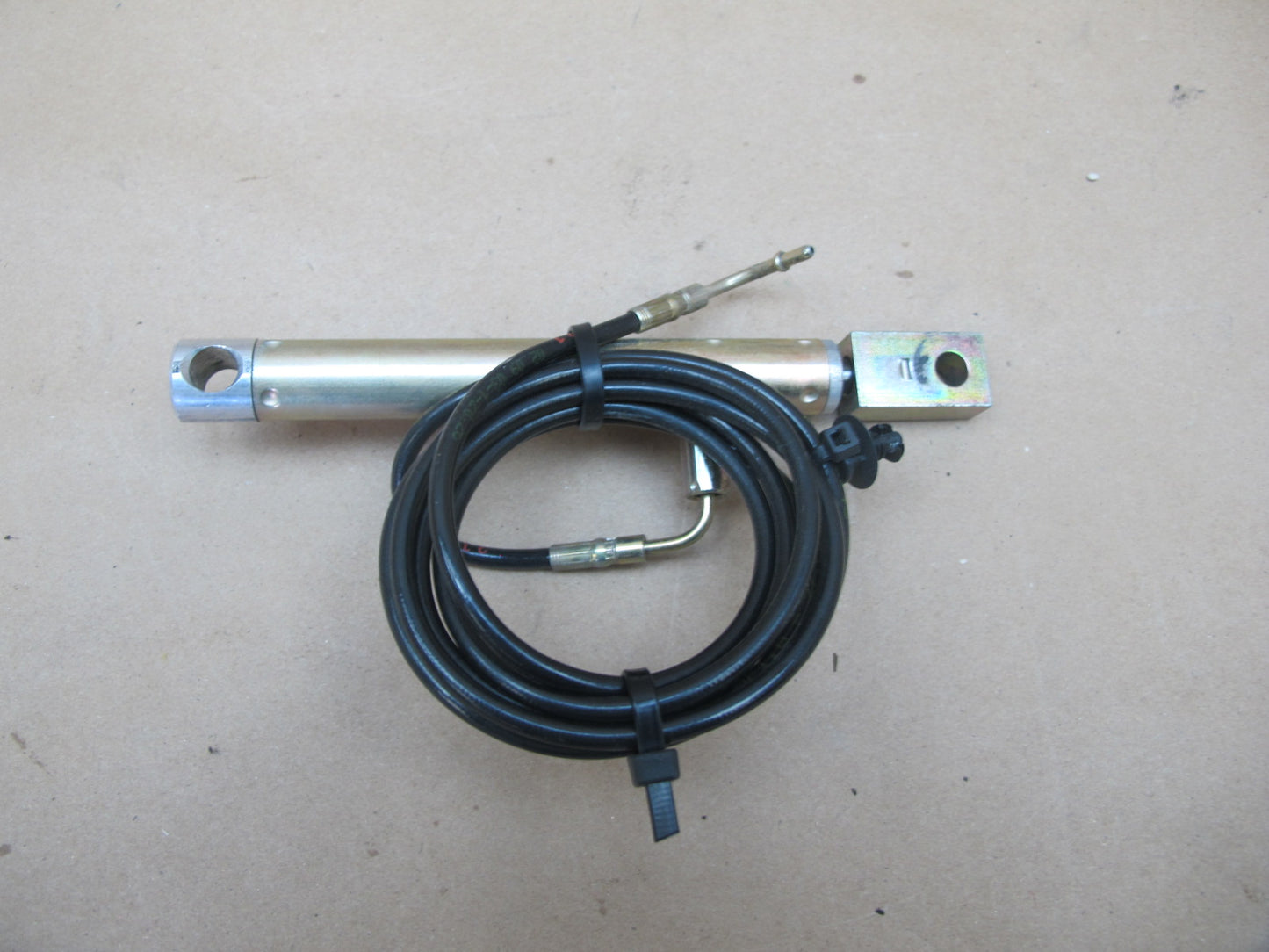 03-12 Mercedes R230 Sl-class Convertible Left Cylinder w Cable OEM