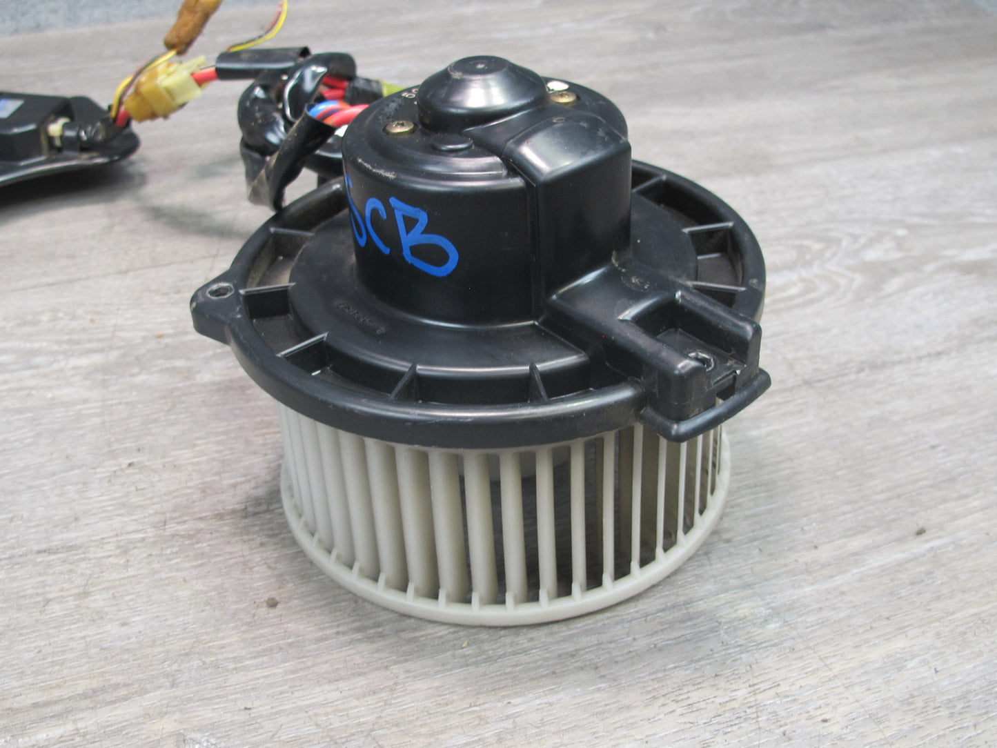 92-00 Lexus UZZ30L SC400 SC300 A/C Heater Blower Motor Fan w Resistor OEM