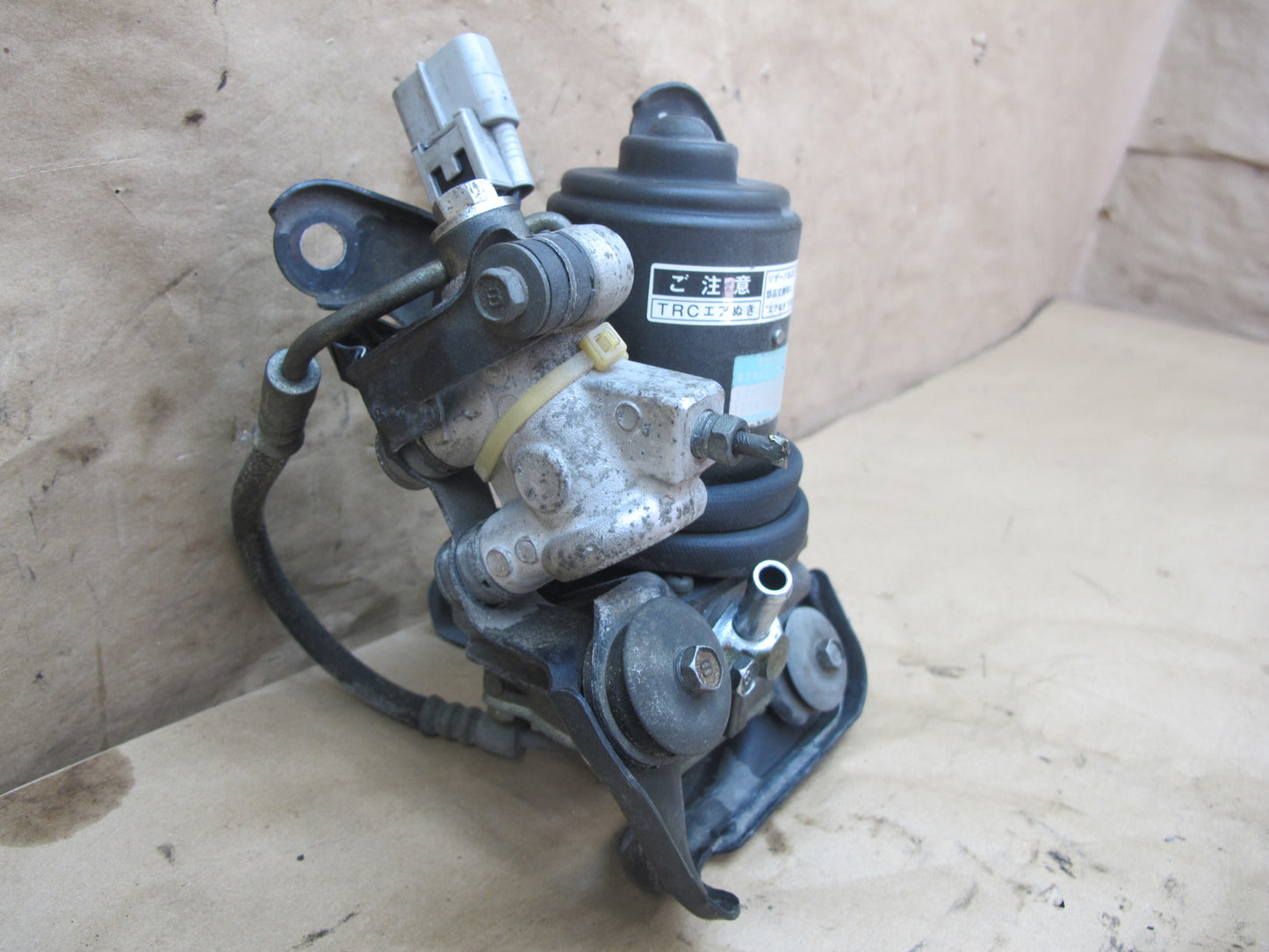 92-96 Toyota Cresta MARK2 JZX90 Brake Traction Control Pump 47980-22010 OEM