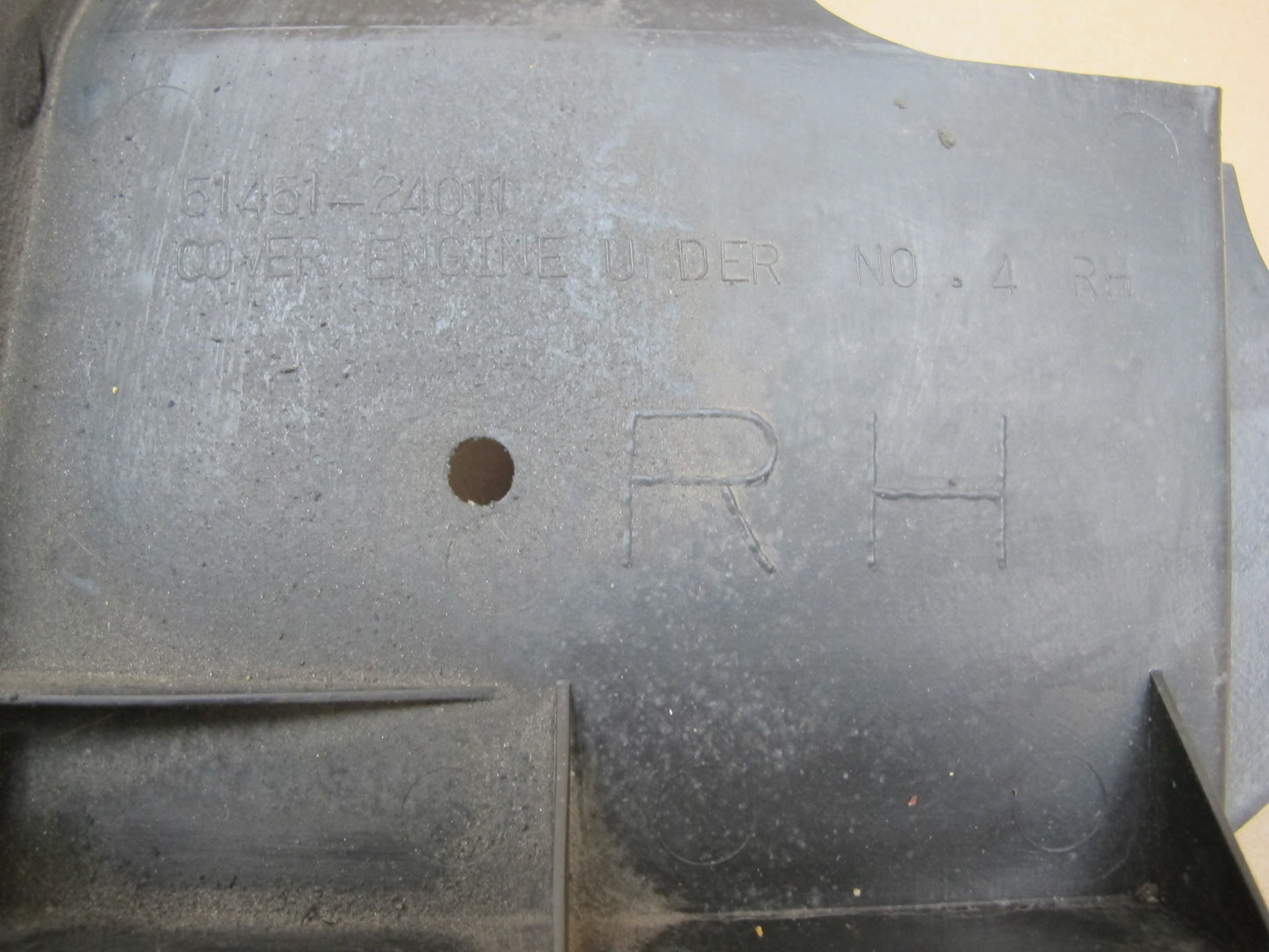 92-00 Lexus JZZ31 SC300 SC400 Set of 2 Under Engine Splash Shield Cover OEM
