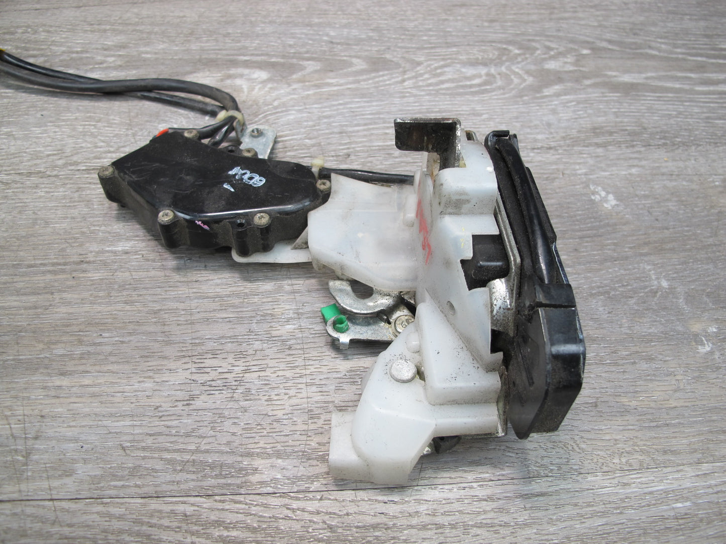 95-97 Lexus UCF20L LS400 Rear Right Pass Side Door Lock Latch Actuator OEM