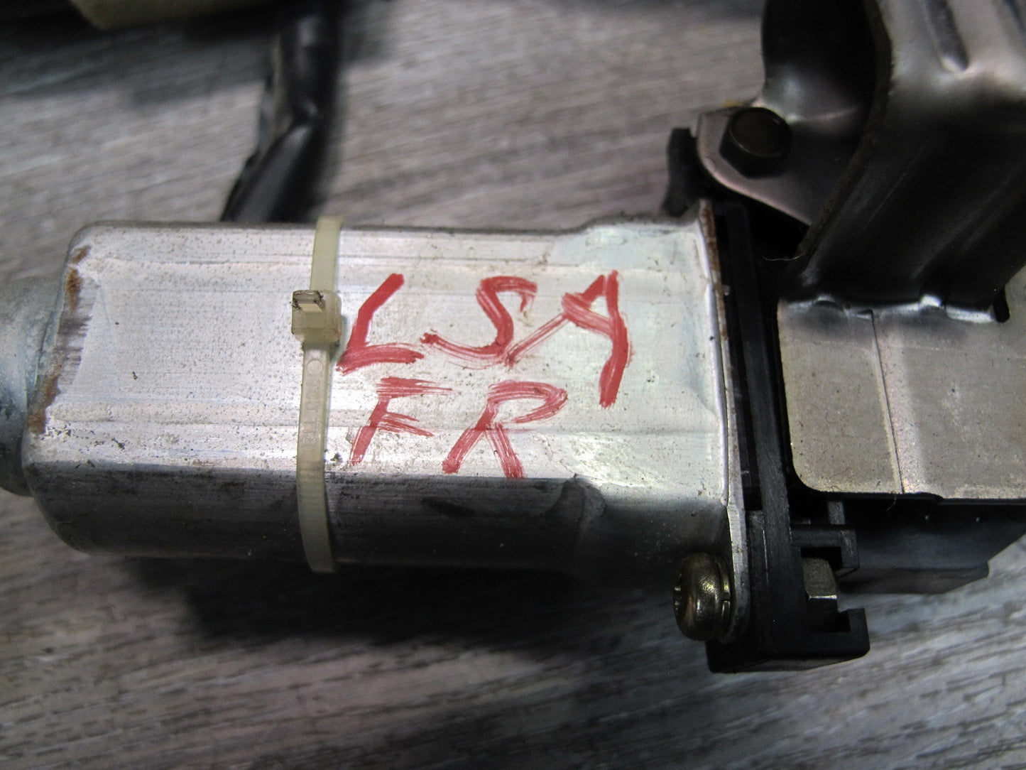 95-96 Lexus UCF20L LS400 Front Right Seat Adjuster w Motor Set OEM