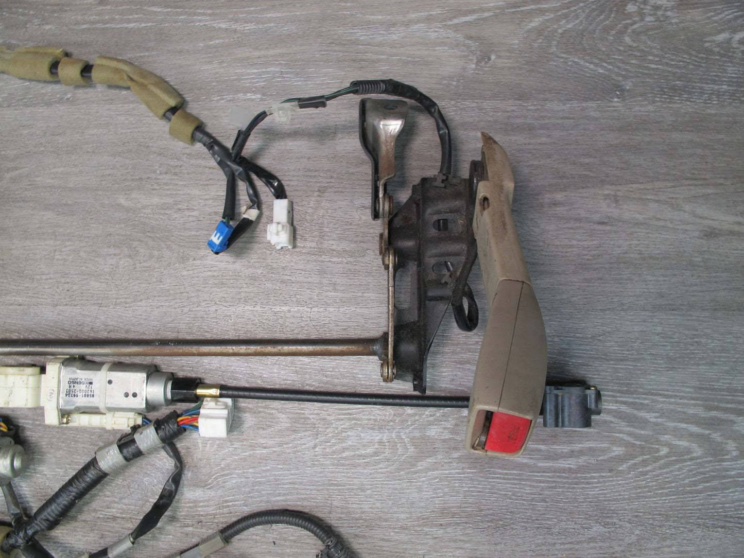 95-96 Lexus UCF20L LS400 Front Right Seat Adjuster w Motor Set OEM