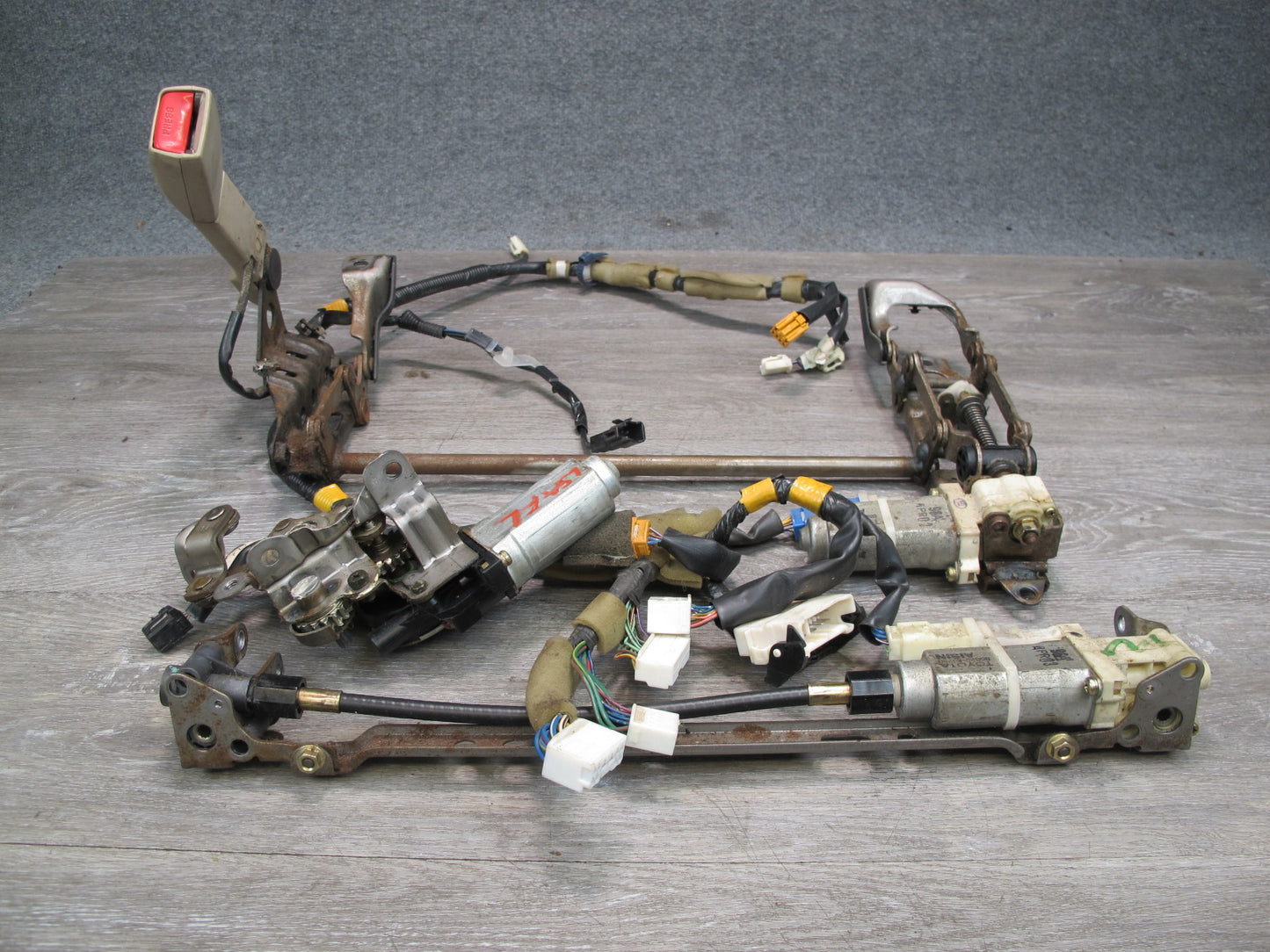 95-96 Lexus UCF20L LS400 Front Left Seat Adjuster w Motor Set OEM