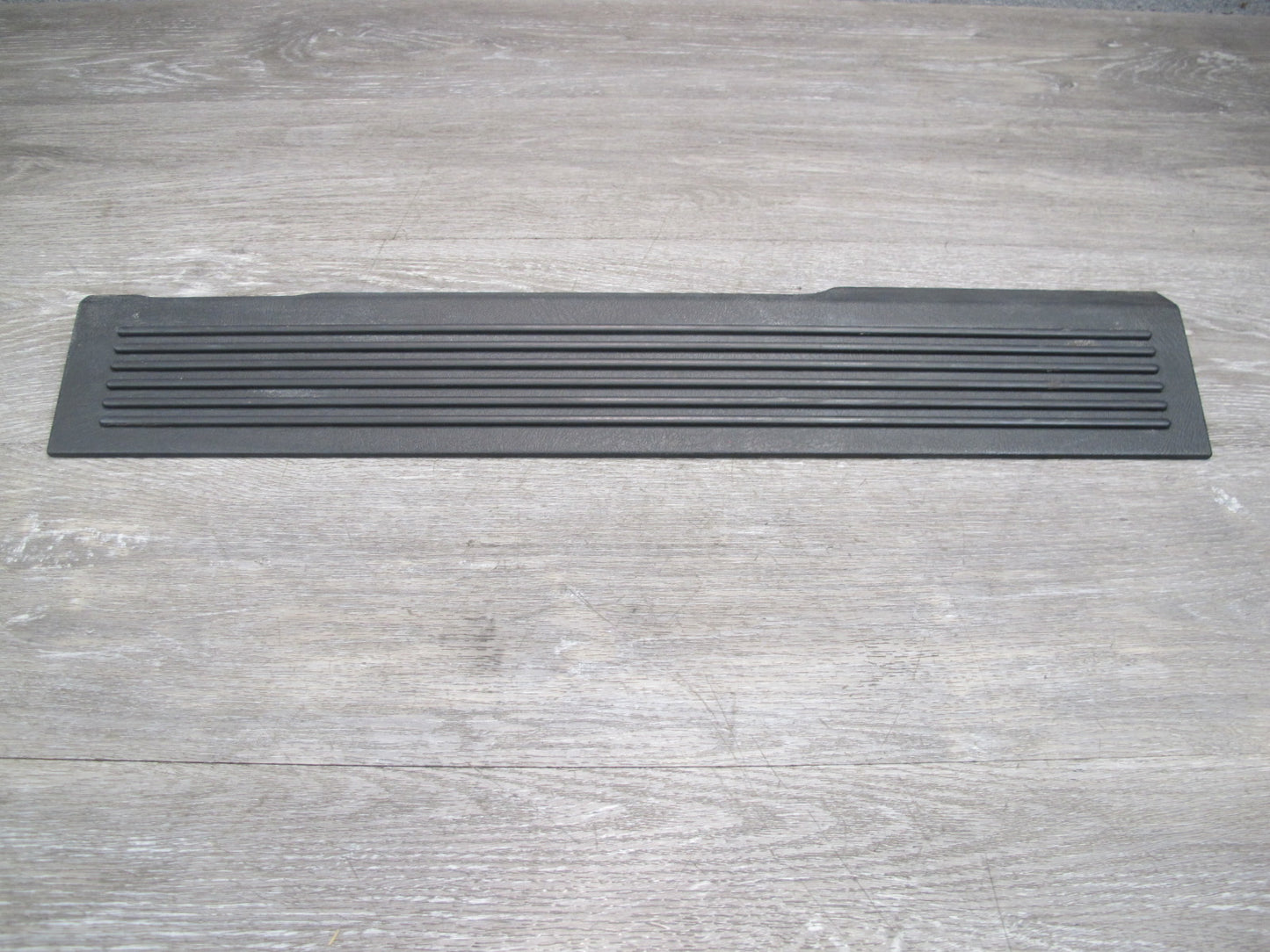 2003-2009 Hummer H2 Front Right & Left Side Door Scuff Sill Plate Trim Panel Set
