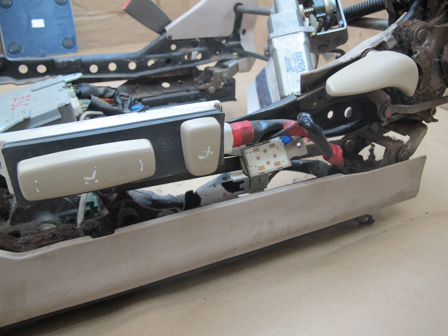 95-00 Lexus SC300 SC400 Front Left Seat Lower Frame Track Rail w Motors OEM