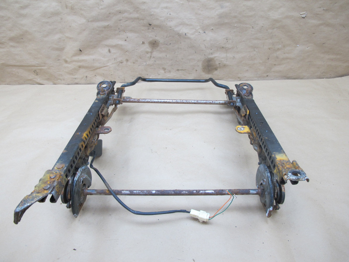 03-05 Toyota MR2 Spyder ZZW30L Left Driver Seat Lower Frame Track Rail OEM