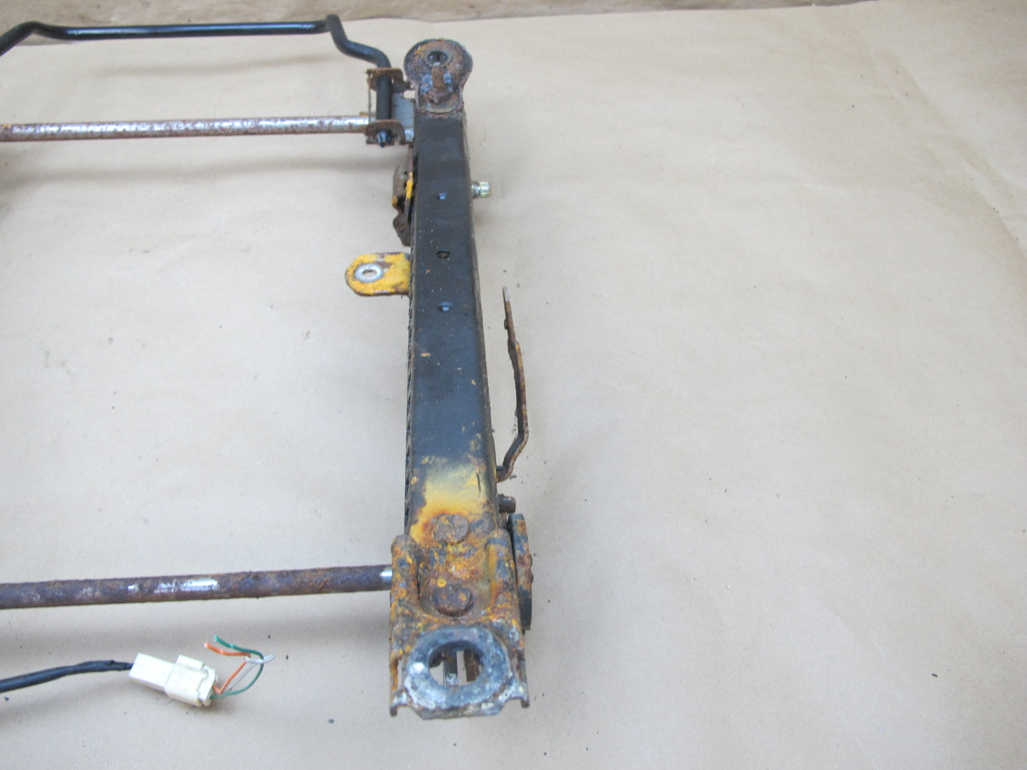 03-05 Toyota MR2 Spyder ZZW30L Left Driver Seat Lower Frame Track Rail OEM