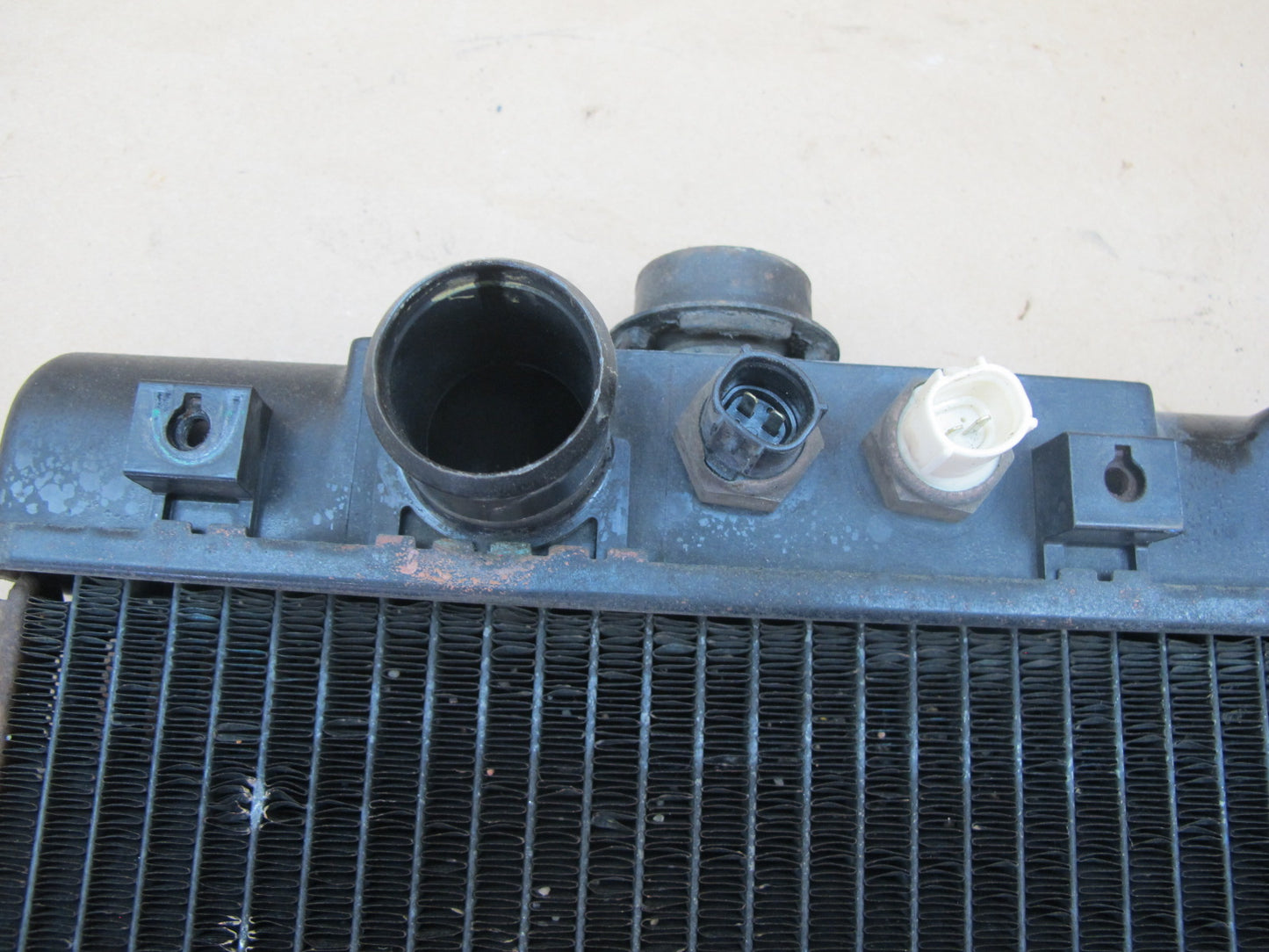 92-93 Dodge Stealth 3000GT M/T Non-turbo Engine Cooling Radiator OEM