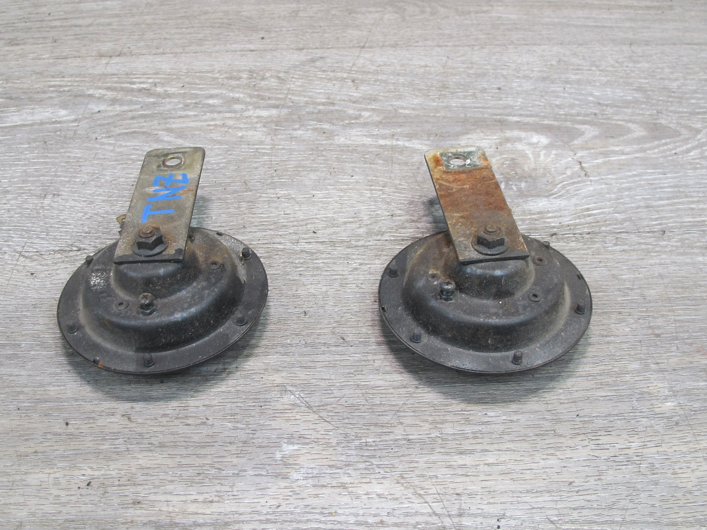 79-83 Datsun Nissan 280ZX S130 High & Low Tone Note Pitch Horn Signal Set OEM