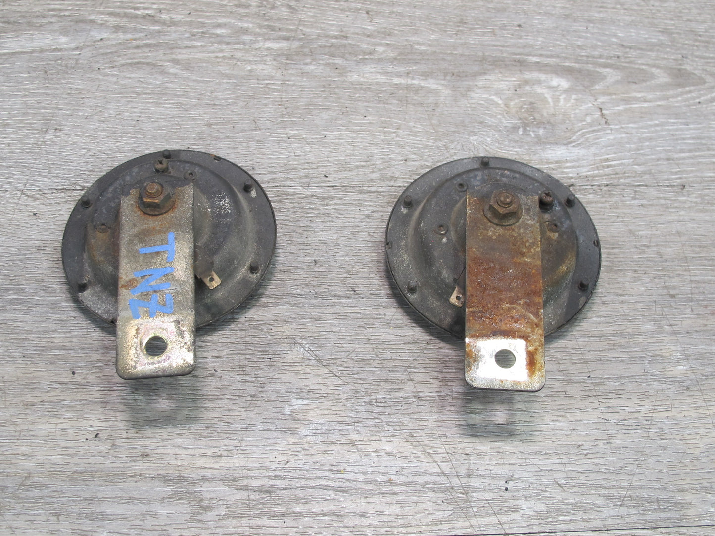 79-83 Datsun Nissan 280ZX S130 High & Low Tone Note Pitch Horn Signal Set OEM