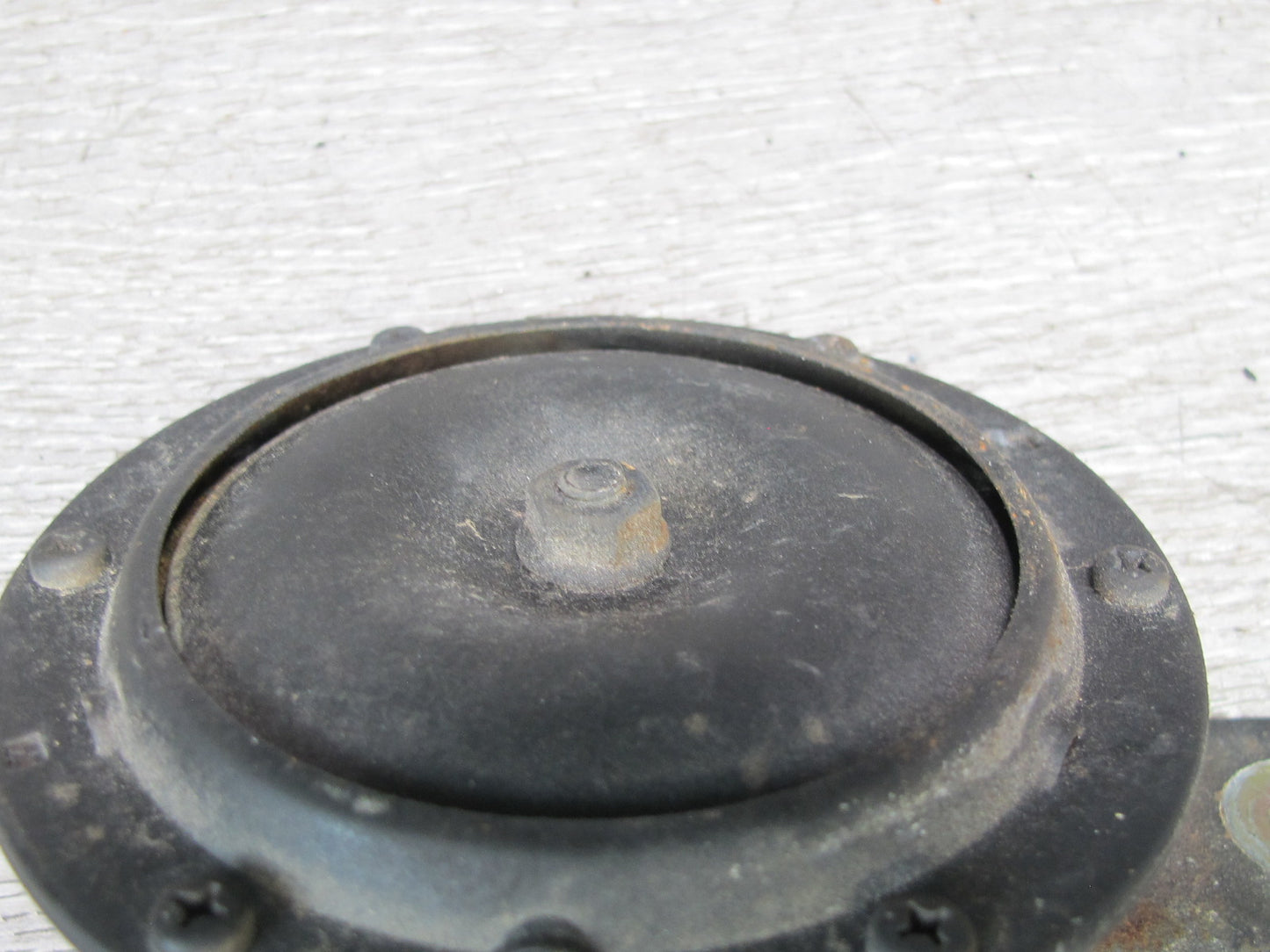 79-83 Datsun Nissan 280ZX S130 High & Low Tone Note Pitch Horn Signal Set OEM
