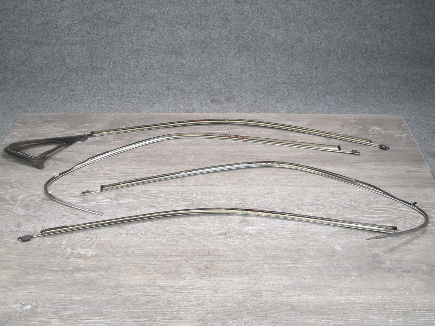 92-96 Toyota Cresta MARK2 JZX90 Door Window Chrome Weatherstrip Molding Set