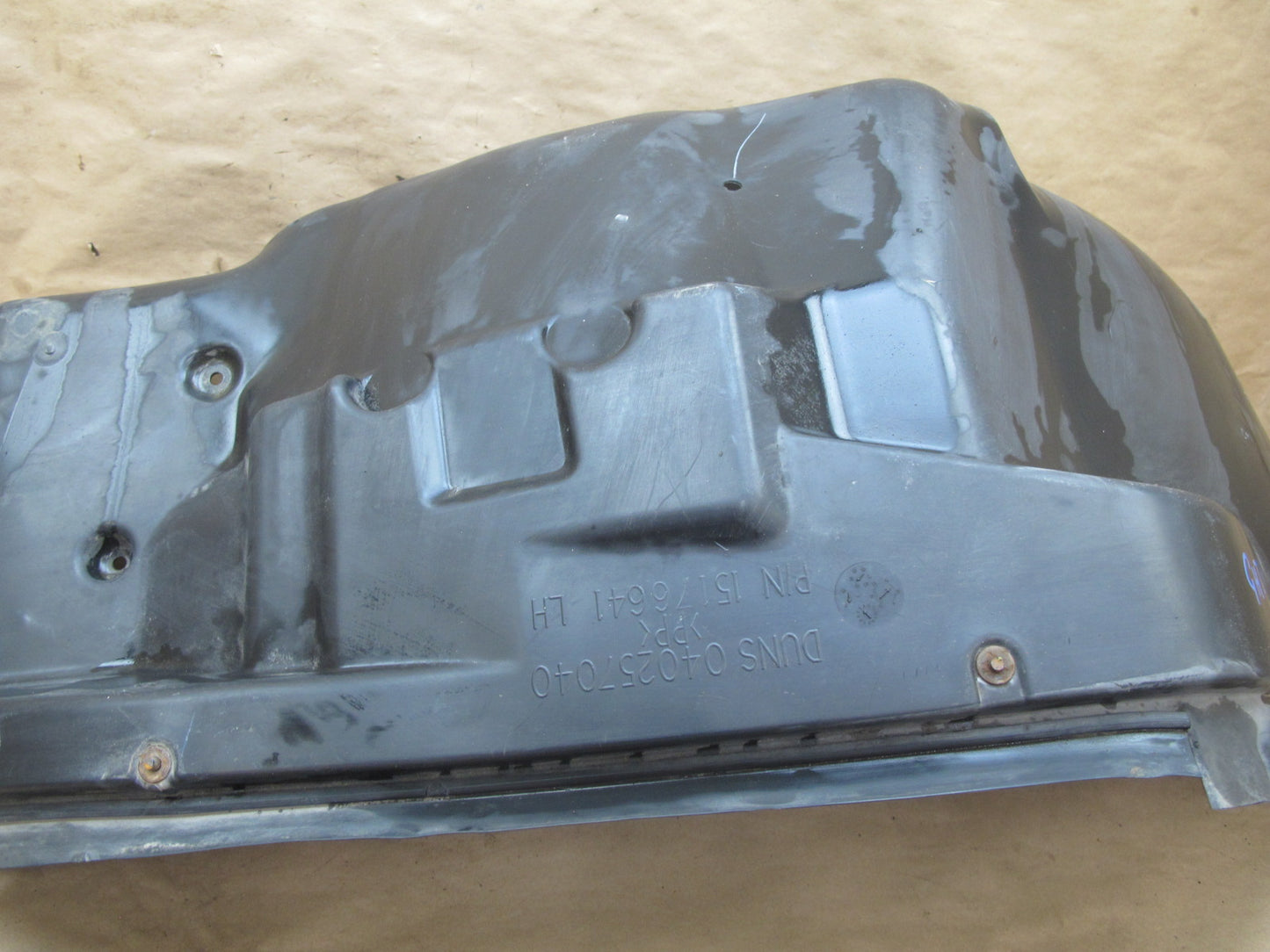 2003-2009 Hummer H2 Front Left Wheel Fender Liner Splash Guard Shield 15176641