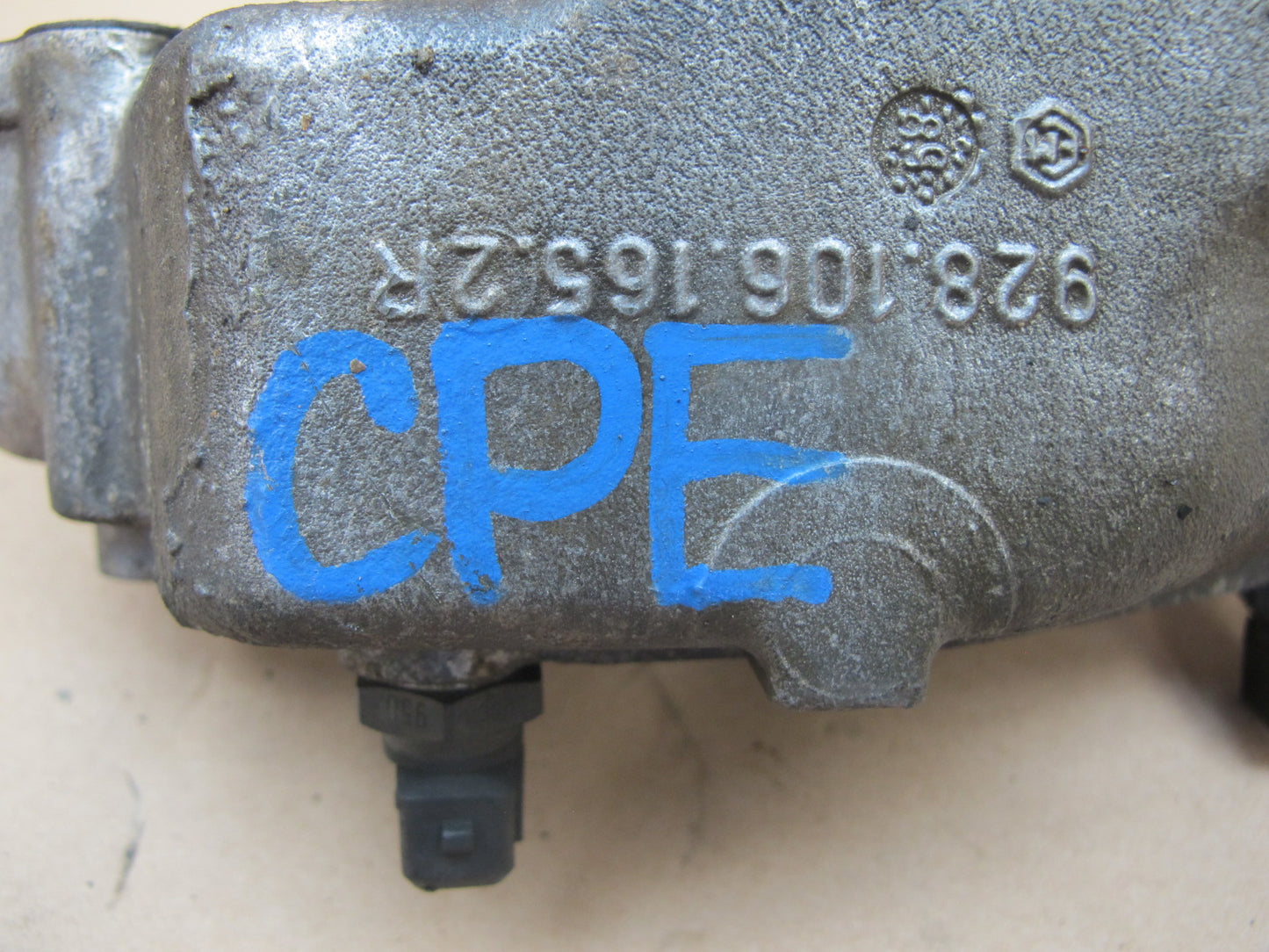 1987-1991 Porsche 928 S4 5.0L V8 Engine Coolant Thermostat Housing Assembly