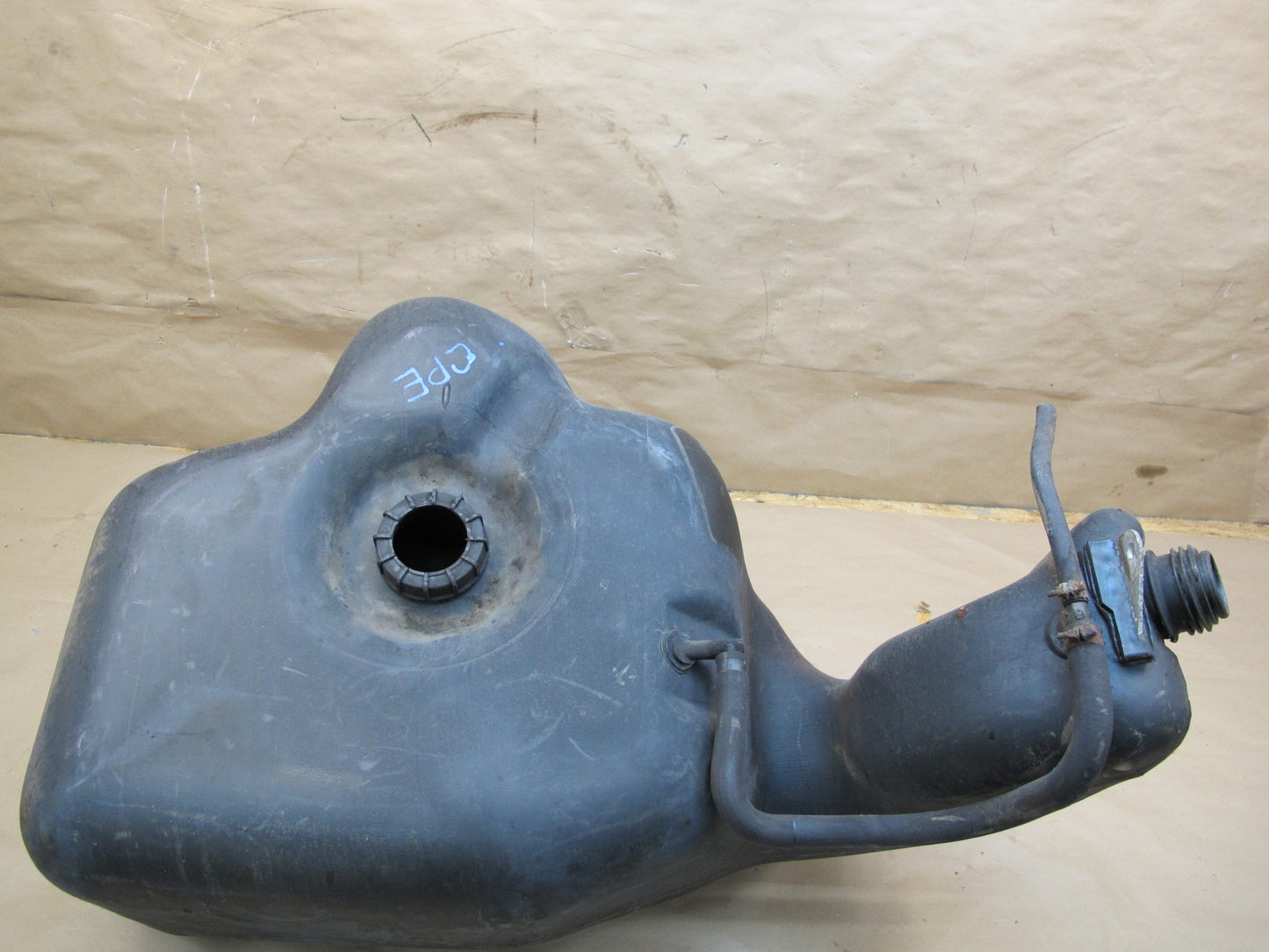 1984-1995 Porsche 928 S4 Fuel Gas Tank Unit 92820100305/06