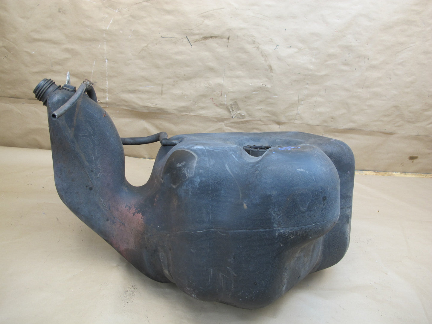 1984-1995 Porsche 928 S4 Fuel Gas Tank Unit 92820100305/06