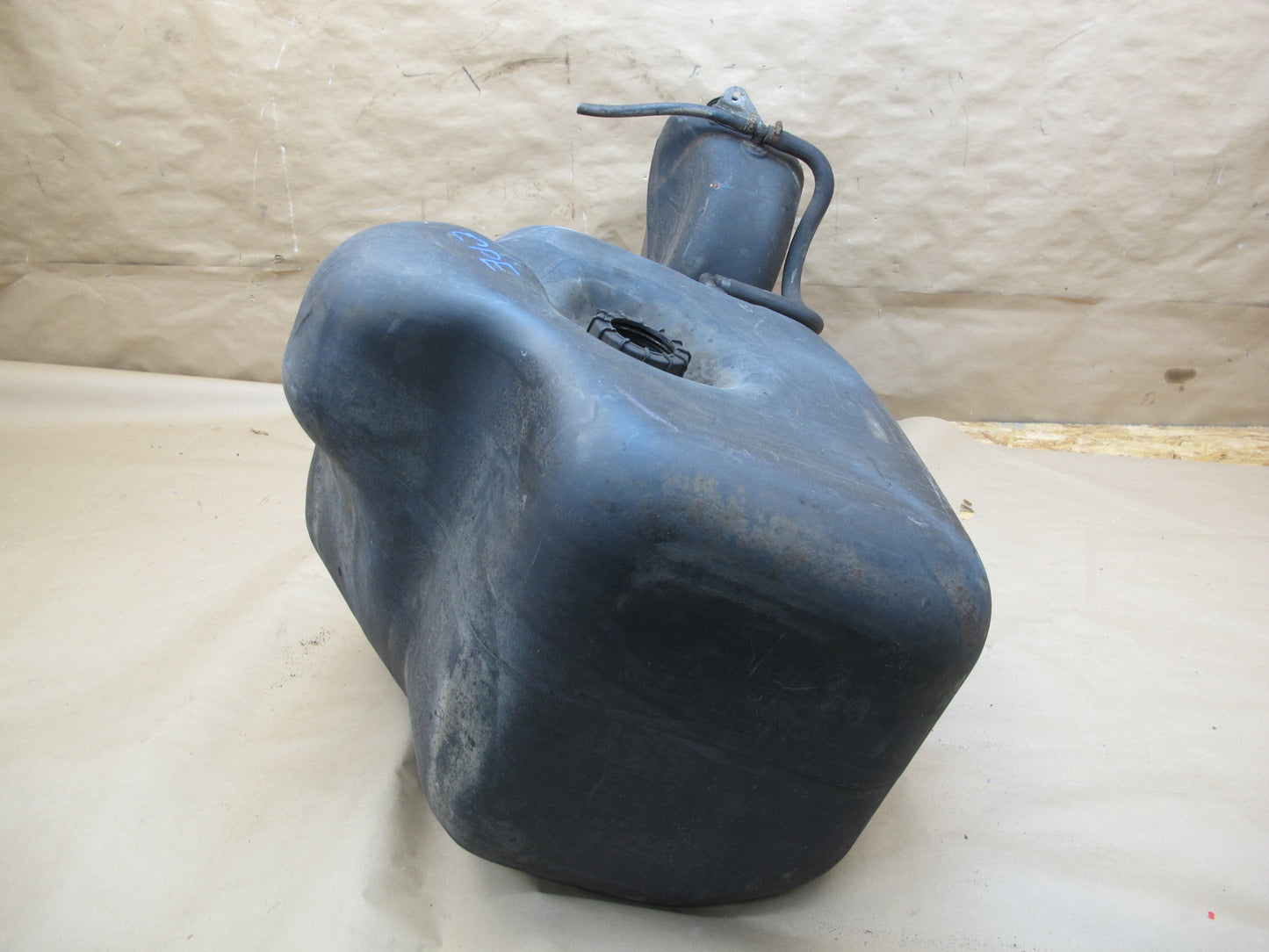 1984-1995 Porsche 928 S4 Fuel Gas Tank Unit 92820100305/06