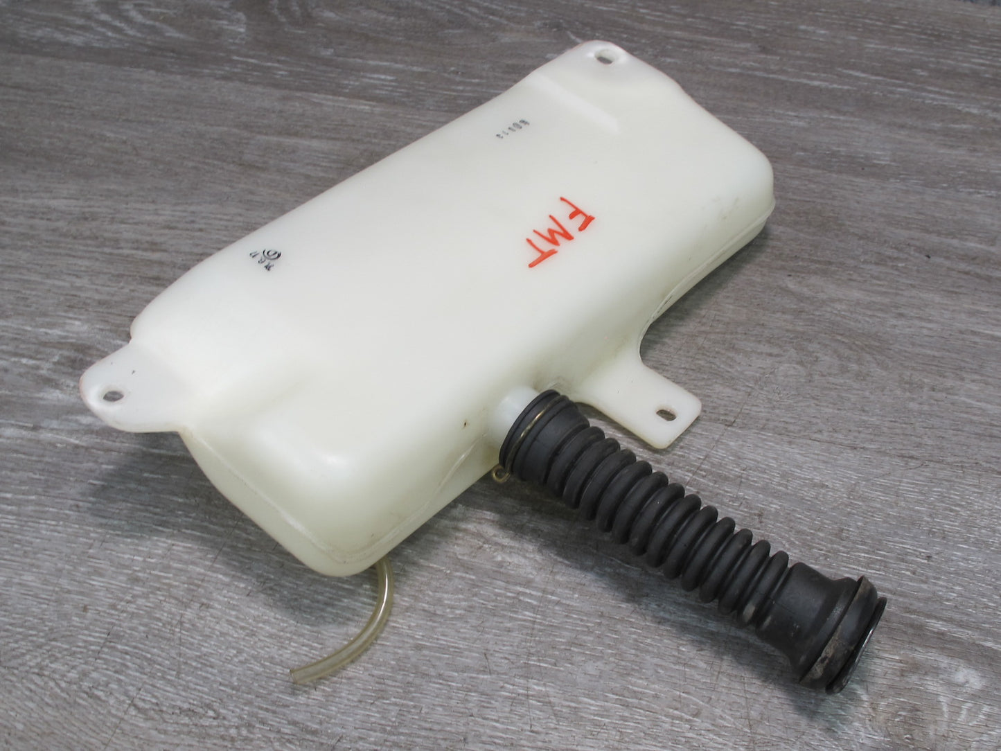 91-99 Dodge Stealth 3000GT Rear Washer Fluid Reservoir 060351-576 w Pump OEM