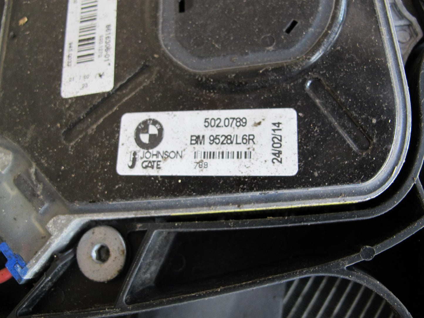 12-15 BMW F10 528iX AWD N20 Engine Radiator Fan A/C Condenser Oil Cooler OEM