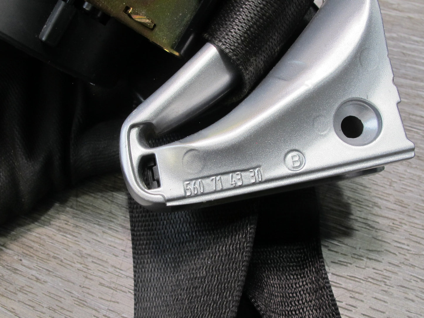 01-06 BMW E46 CONVERTIBLE FRONT RIGHT & LEFT SIDE SEATBELT RETRACTOR SET OEM