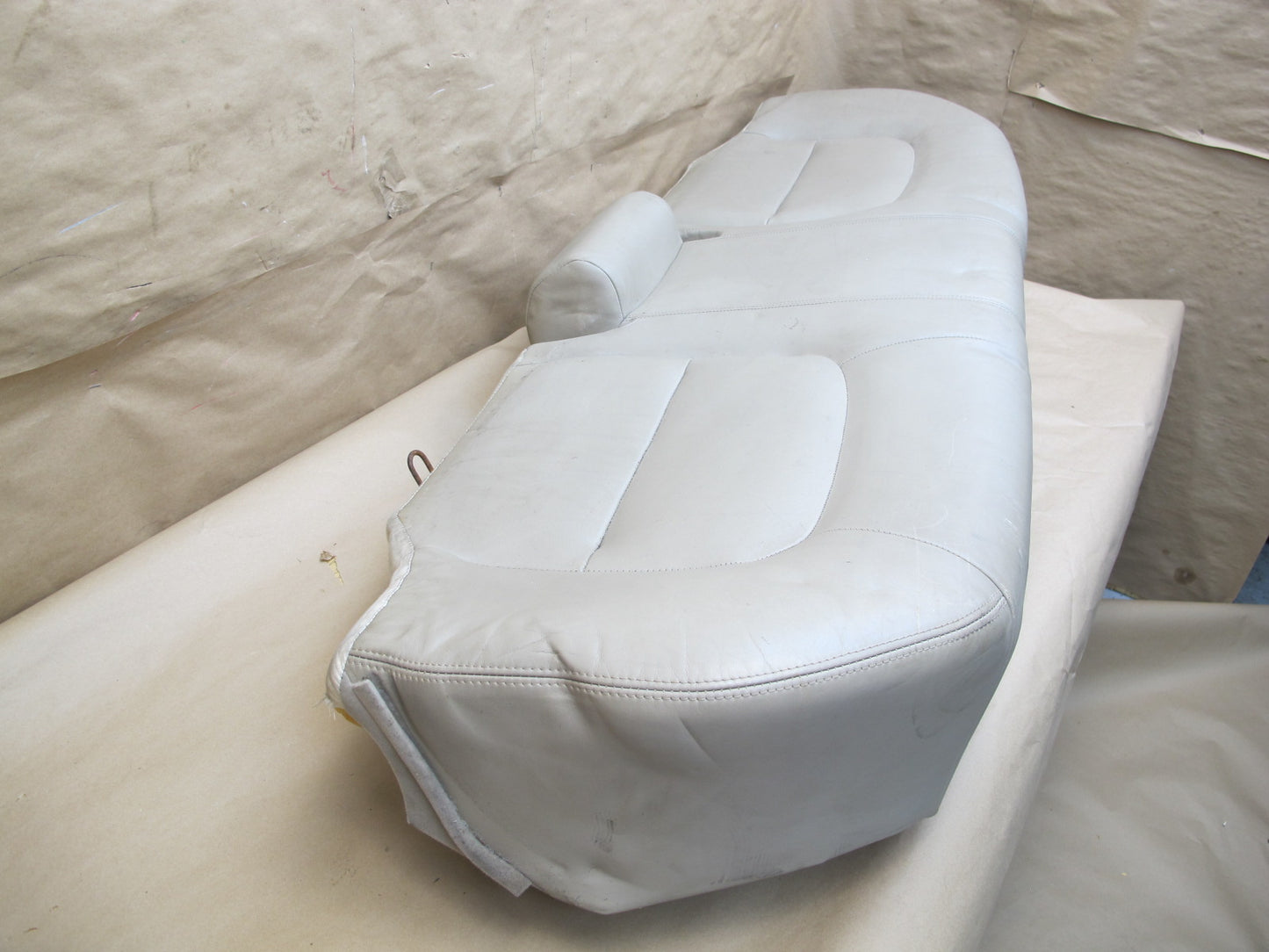 95-97 Lexus LS400 UCF20L Rear Lower Seat Cushion Leather Ivory OEM