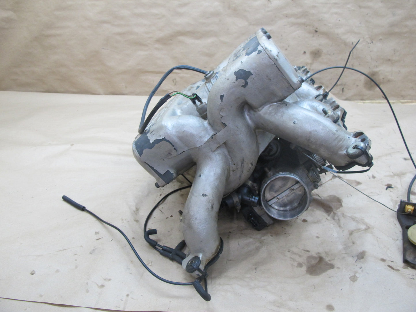 87-91 Porsche 928 S4 5.0L V8 Engine Air Intake Manifold Throttle Body Assembly