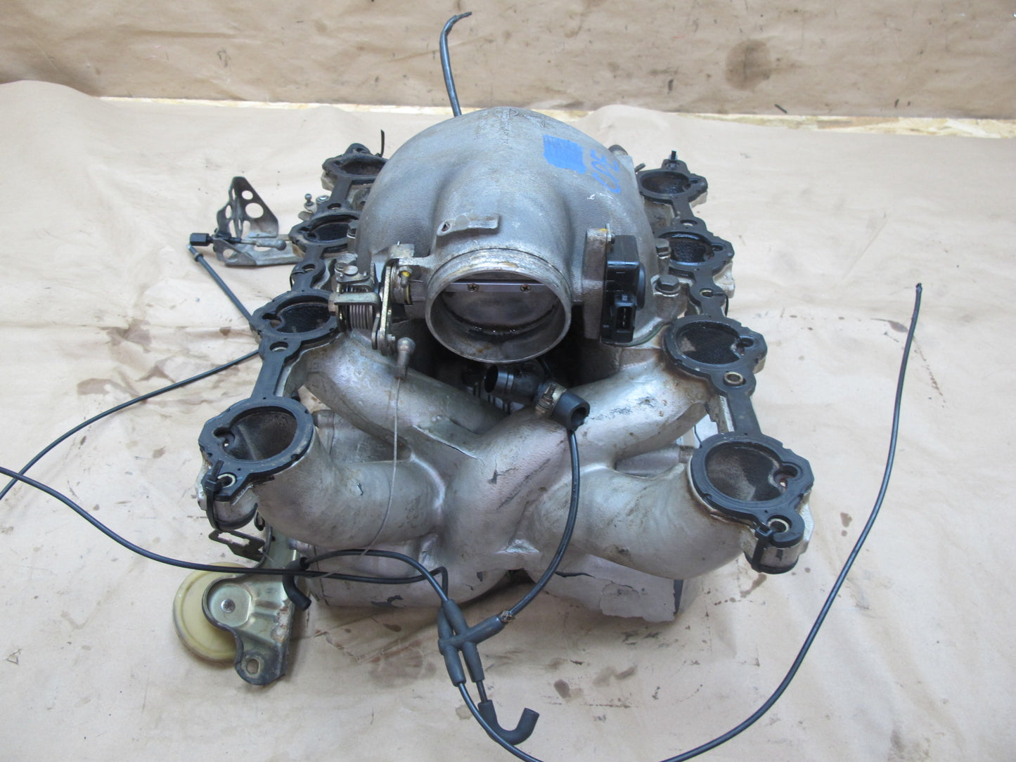 87-91 Porsche 928 S4 5.0L V8 Engine Air Intake Manifold Throttle Body Assembly